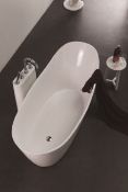 1 x MarbleTECH Curve Bath