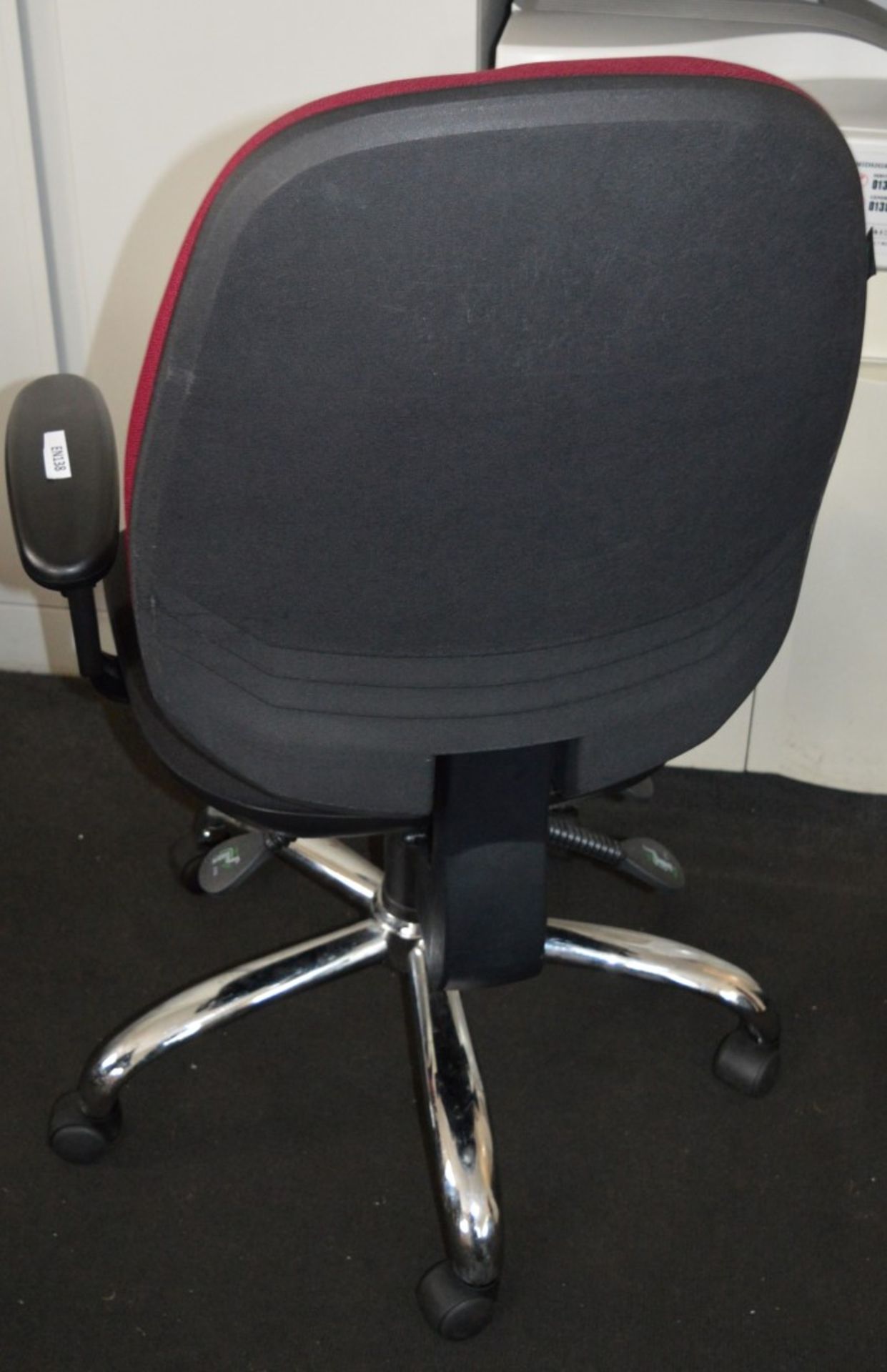 1 x Ergonomical Office Swivel Chair - Height and Tilt Adjustable - Hard Wearing Fabric With Chrome - Image 6 of 6