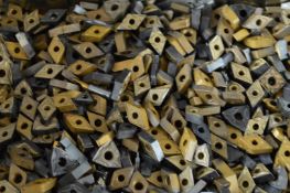 1 x Assorted Collection of Used Carbide Turning Inserts - CL202 - Ref EN220- Location: Worcester