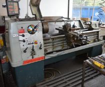 1 x Colchester Triumph 2000 Lathe With Wizard Twincount Digital Readout - Location: Worcester WR14