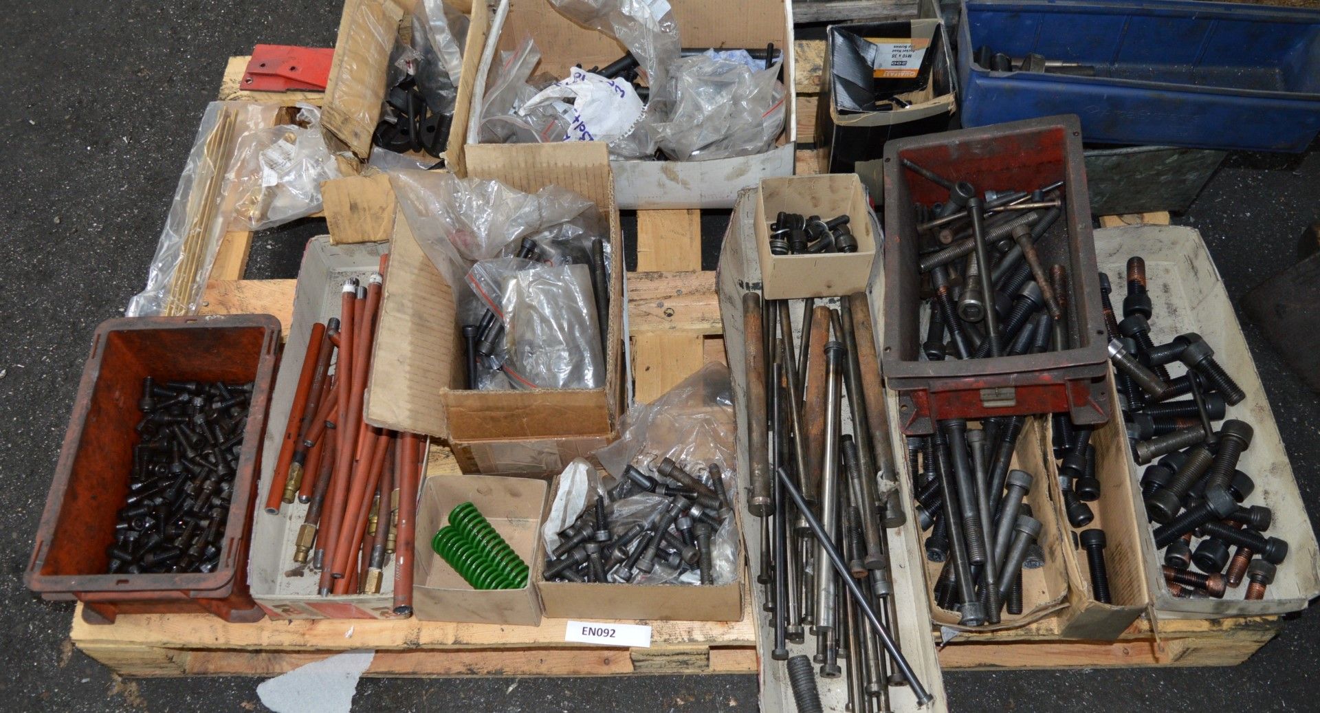 1 x Assorted Pallet Lot Including Bolts, Springs, Rods and Various Other Items - Please See The