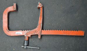 1 x Carver Heavy Duty Clamp - Large Size - Approx 66cm Length - CL202 -  Ref EN198 - Location: