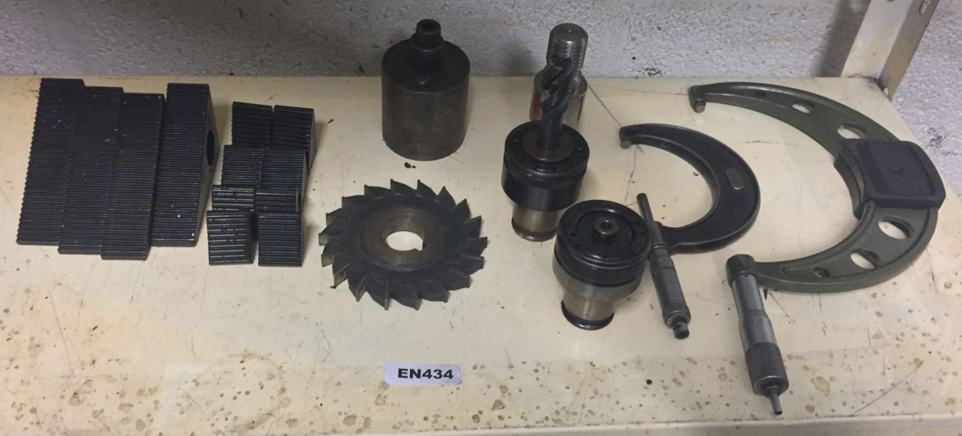1 x Shelf Lot comprising of approximate 6 x assorted CNC/VMC Mill Chucks, 2 Calipers, 12 clamp steps - Image 3 of 21