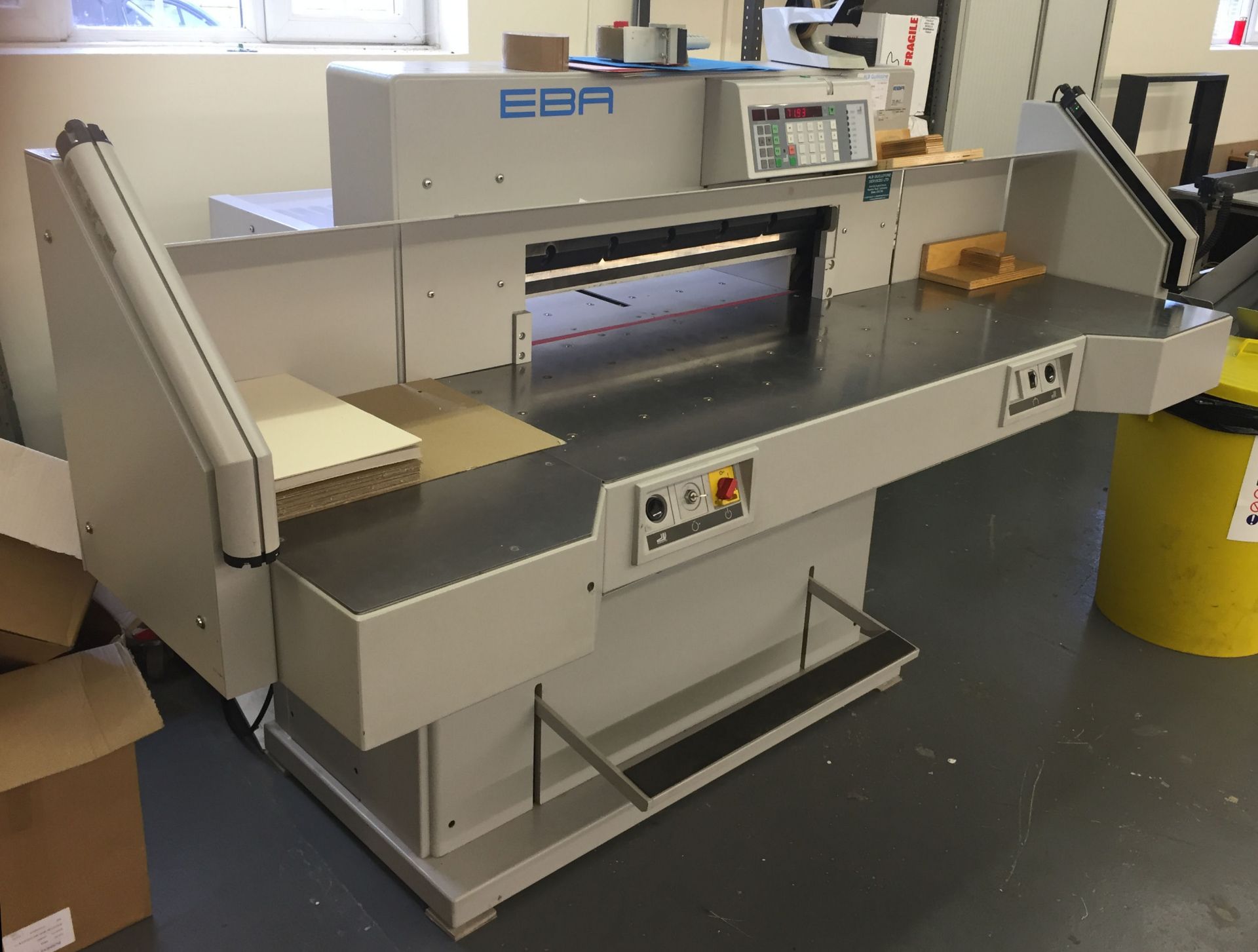 1 x EBA Professional Guillotine 721-06LT - CL171 - Location: London, N4 - Image 3 of 11
