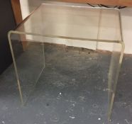 1 x Small Clear Acrylic Side Table - CL171 - Location: London, N4
