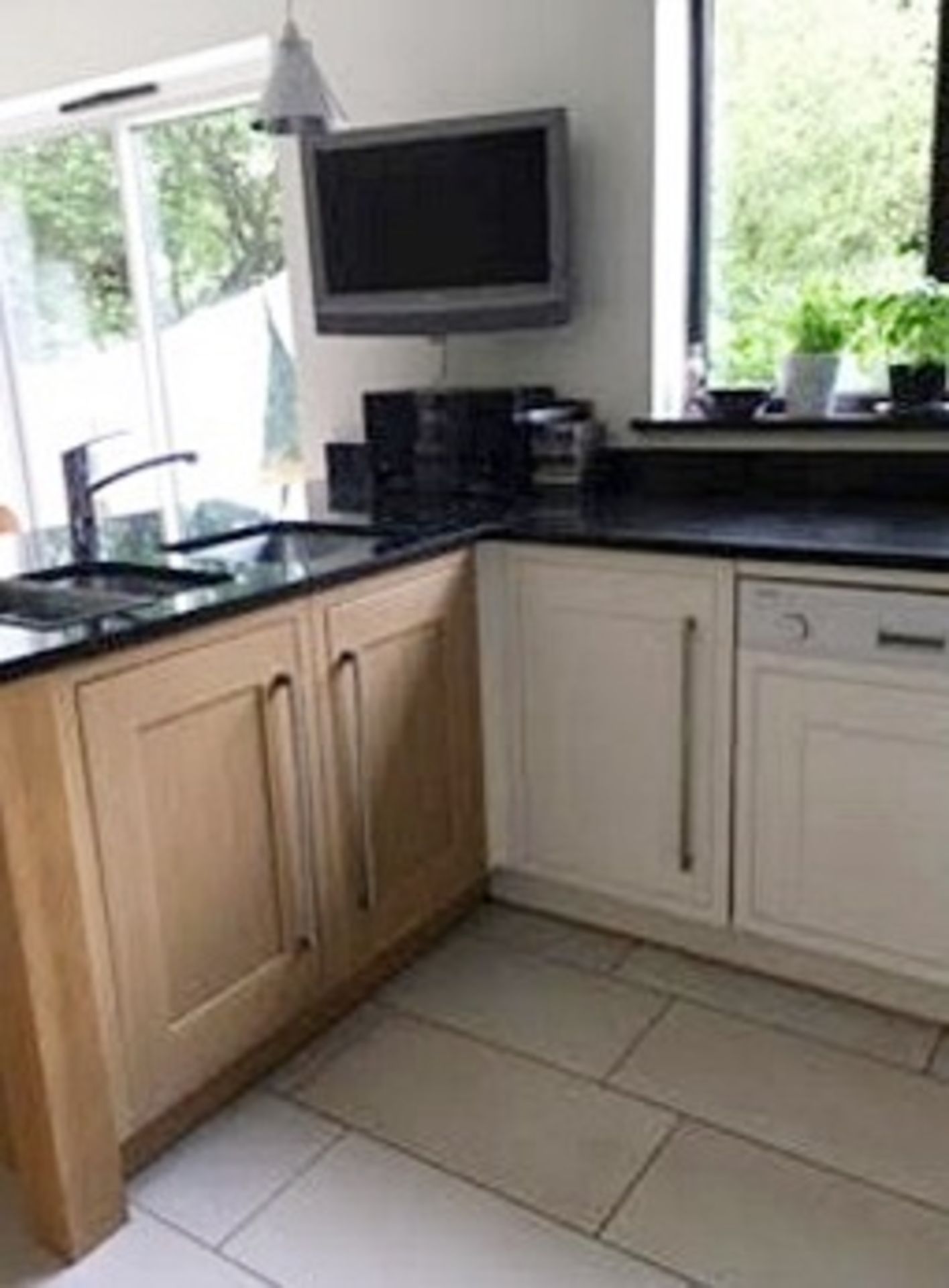 1 x Bespoke Solid Wood Fitted Kitchen With Granite Worktops - Pre-owned In Good Condtion - CL172 - - Image 2 of 22