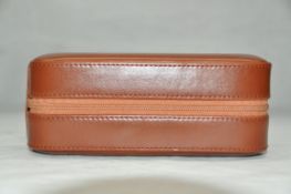 1 x "AB Collezioni" Italian Luxury Leather Zip-Up Watch Case (26985) - Ref LT163 - Features 4