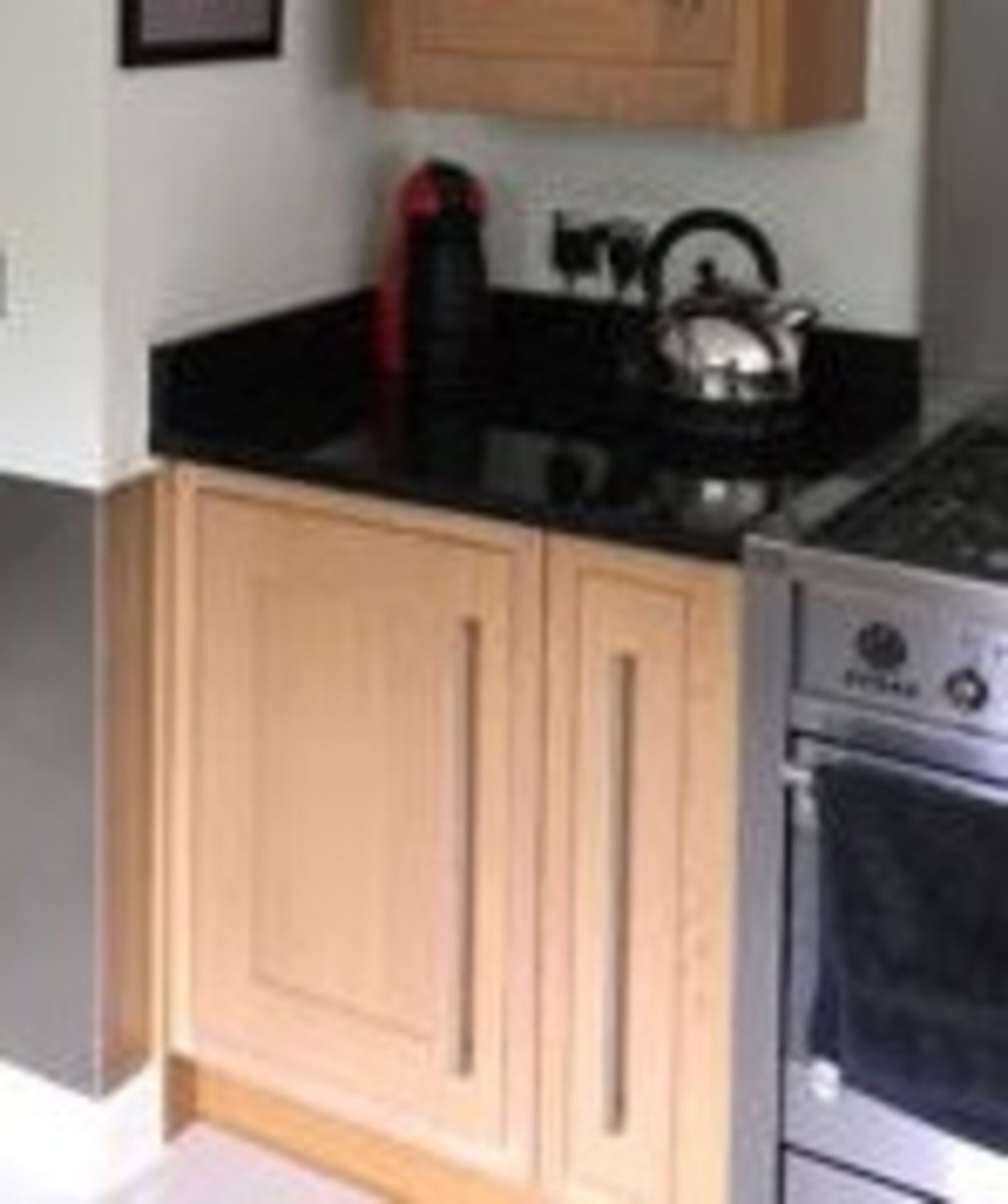 1 x Bespoke Solid Wood Fitted Kitchen With Granite Worktops - Pre-owned In Good Condtion - CL172 - - Image 20 of 22