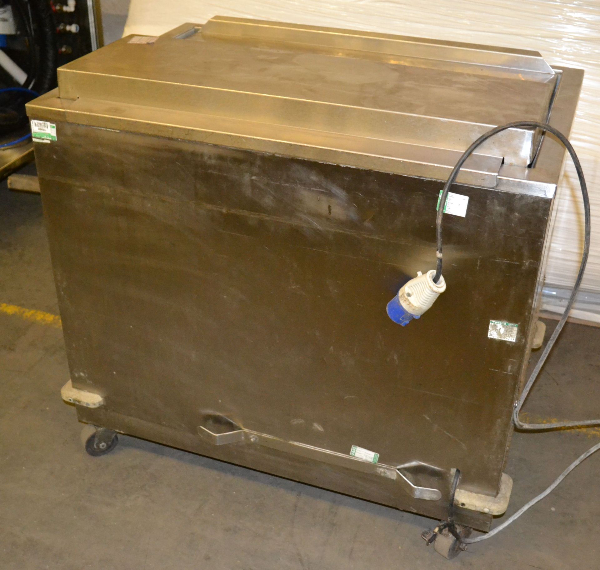 1 x Top Loading Chiller on Wheels - Ref:NCE030 - CL007 - Location: Bolton BL1 Approximate dimension - Image 6 of 8
