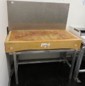 1 x Metal Worktable with Wooden Butchers Block - Ref: 016 - CL173 - Location: Altrincham WA15<BR