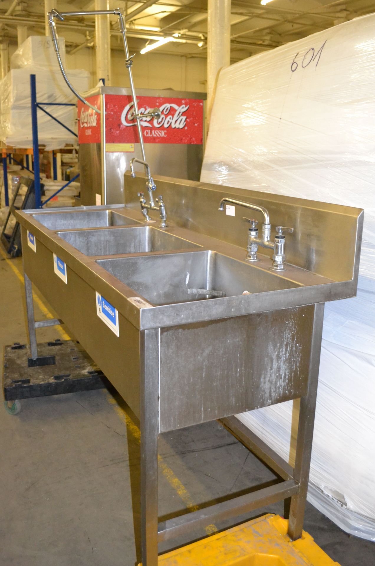 1 x Large Triple Sink Unit with Taps - Approx 190x66.5x108cm - Deep (approx. 30cm) Sinks - Ref:NCE03 - Image 8 of 9