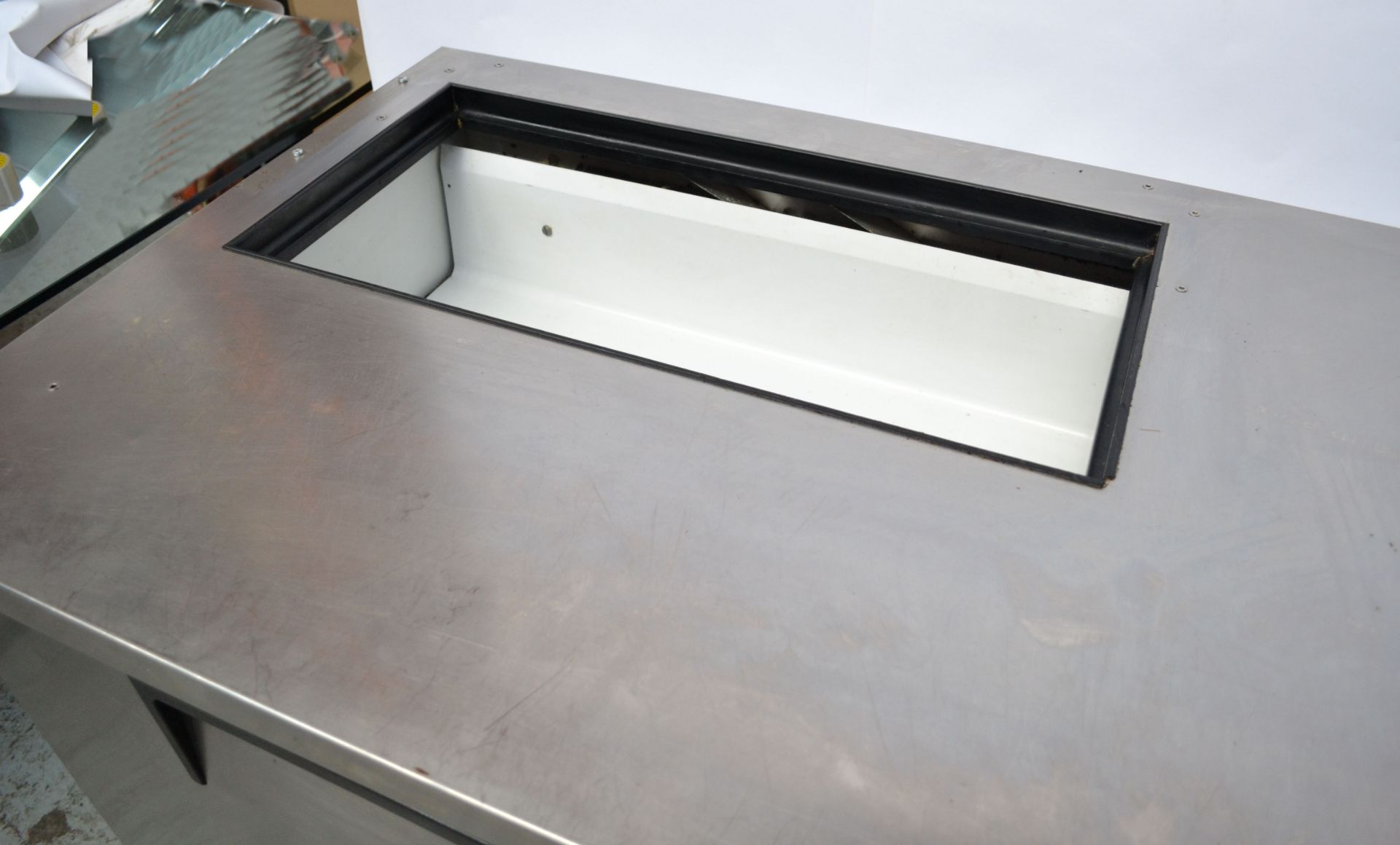 1 x TRUE TUC-60 60" Wheeled Undercounter Refrigerator - Ref NCE006 - CL007 - Location: Altrincham WA - Image 6 of 14