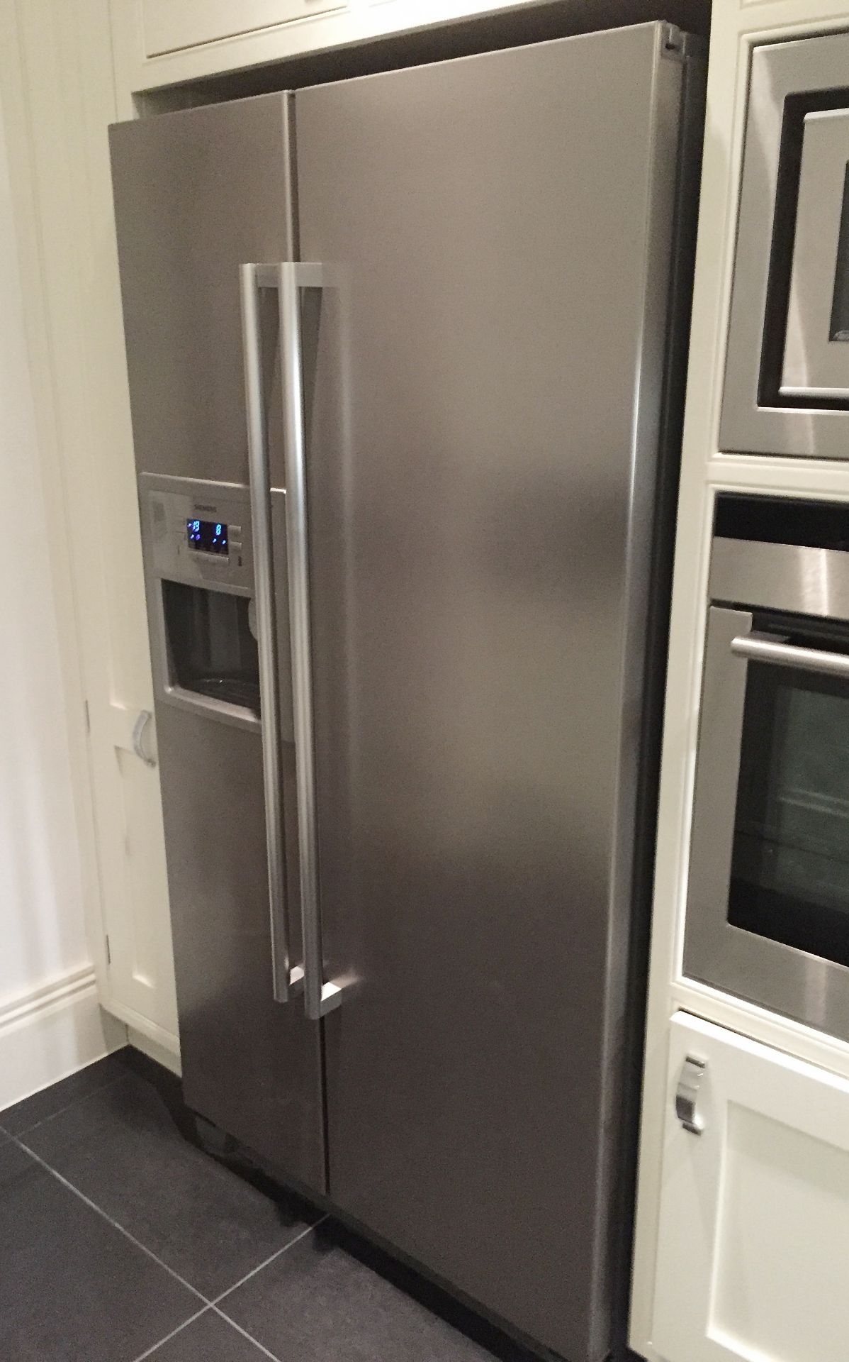 1 x Siemens American Fridge / Freezer - Approx 3-4yrs Old In Excellent Working Condition - CL211 -