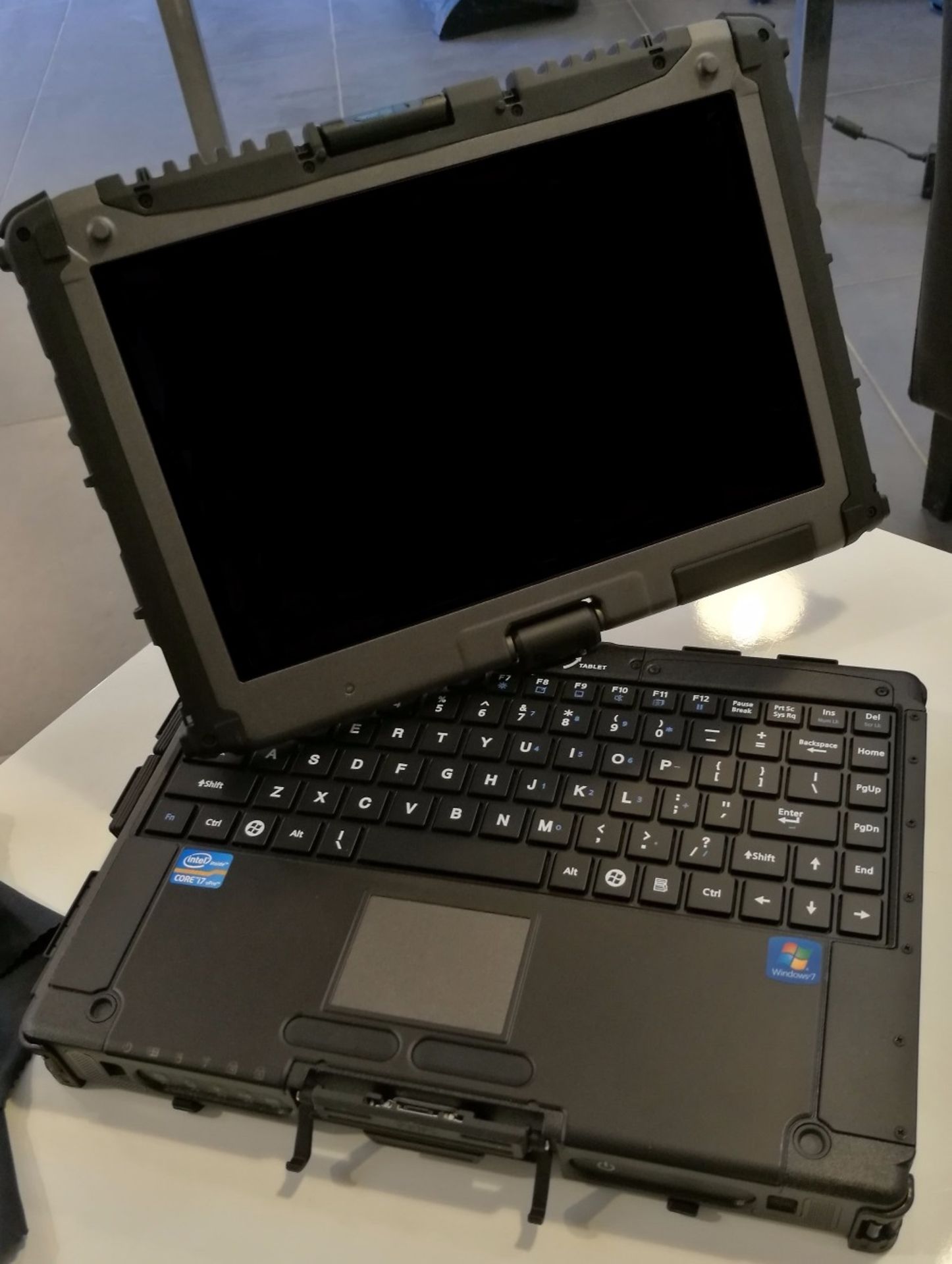 1 x Getac V200 Rugged Laptop Computer - Rugged Laptop That Transforms into a Tablet PC - Features an - Image 7 of 16