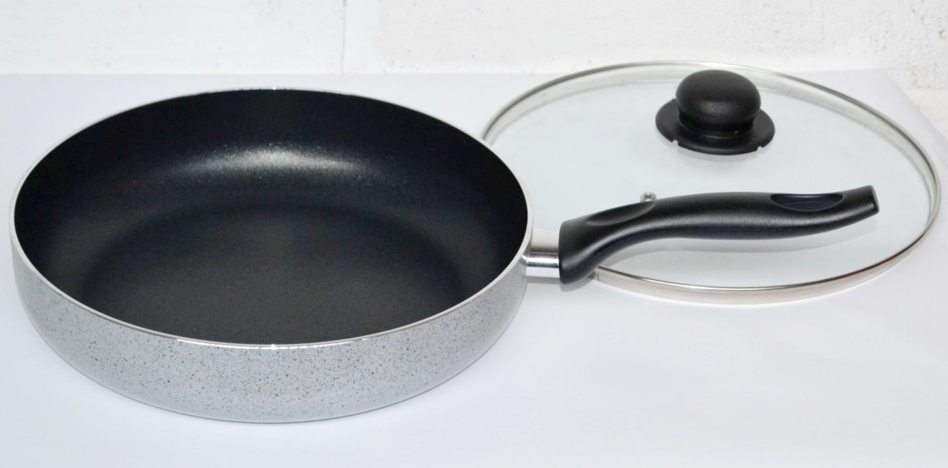 6 x 28cm Non-stick Frying Pans with Glass Lids - 2 Colours Supplied - Made In Italy - New & Sealed