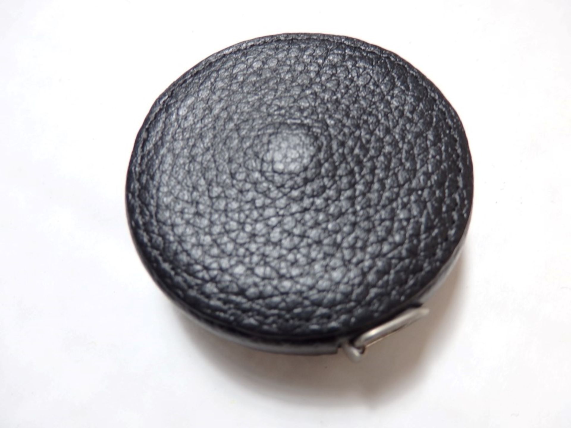 50 x Fine Leather 1.5m Tape Measures By ICE LONDON - Colour: Black - New Stock, Individually Wrapped - Image 2 of 5