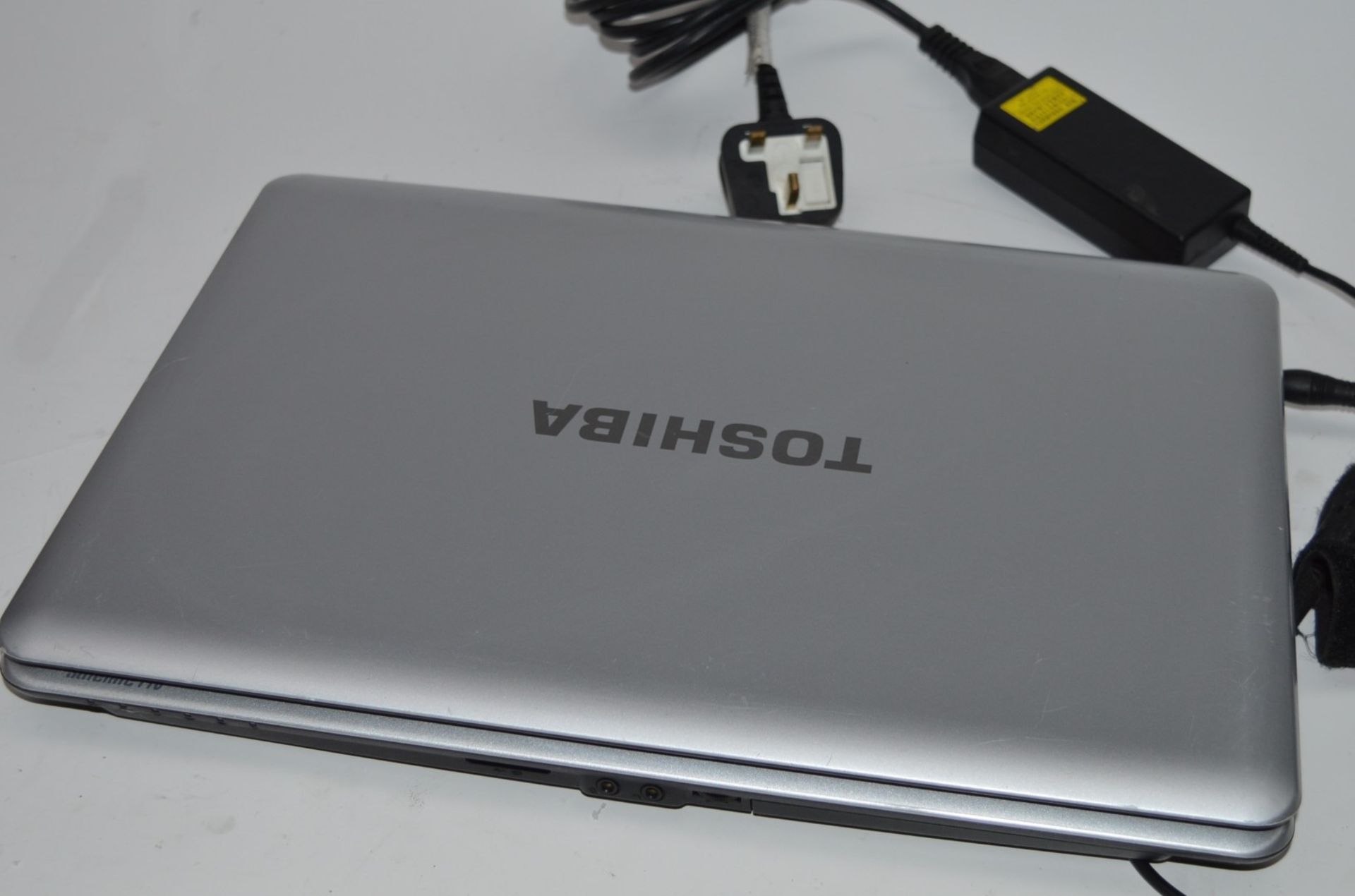 1 x Toshiba 15.4 Inch Laptop Computer - Intel Core 2 Duo T6570 Processor and 2gb Ram - Tested to - Image 4 of 7