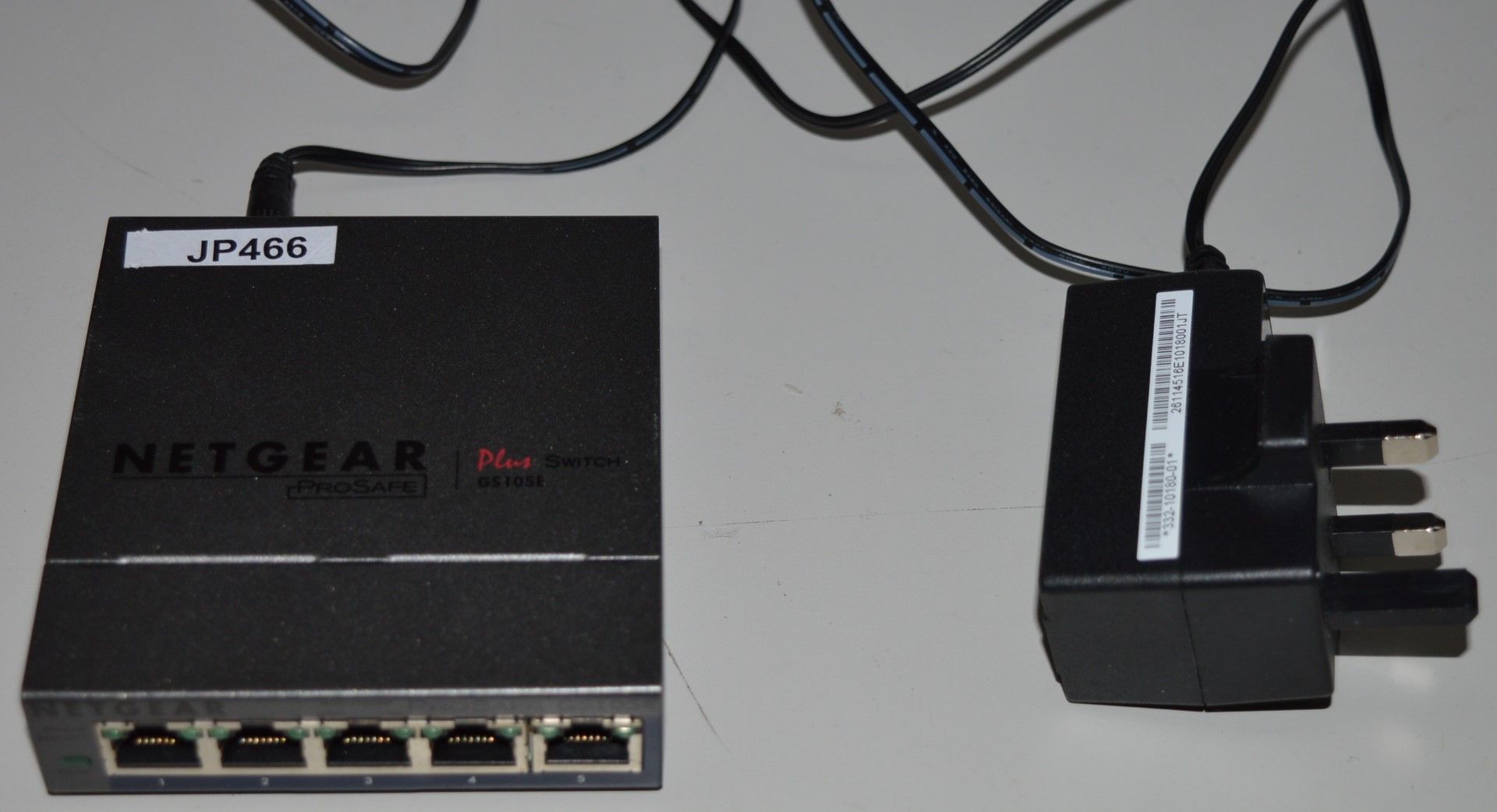 1 x Netgear ProSafe Plus 5-Port Gigabit Mini Switch - Includes Power Adaptor - Ref JP466 - CL300 -