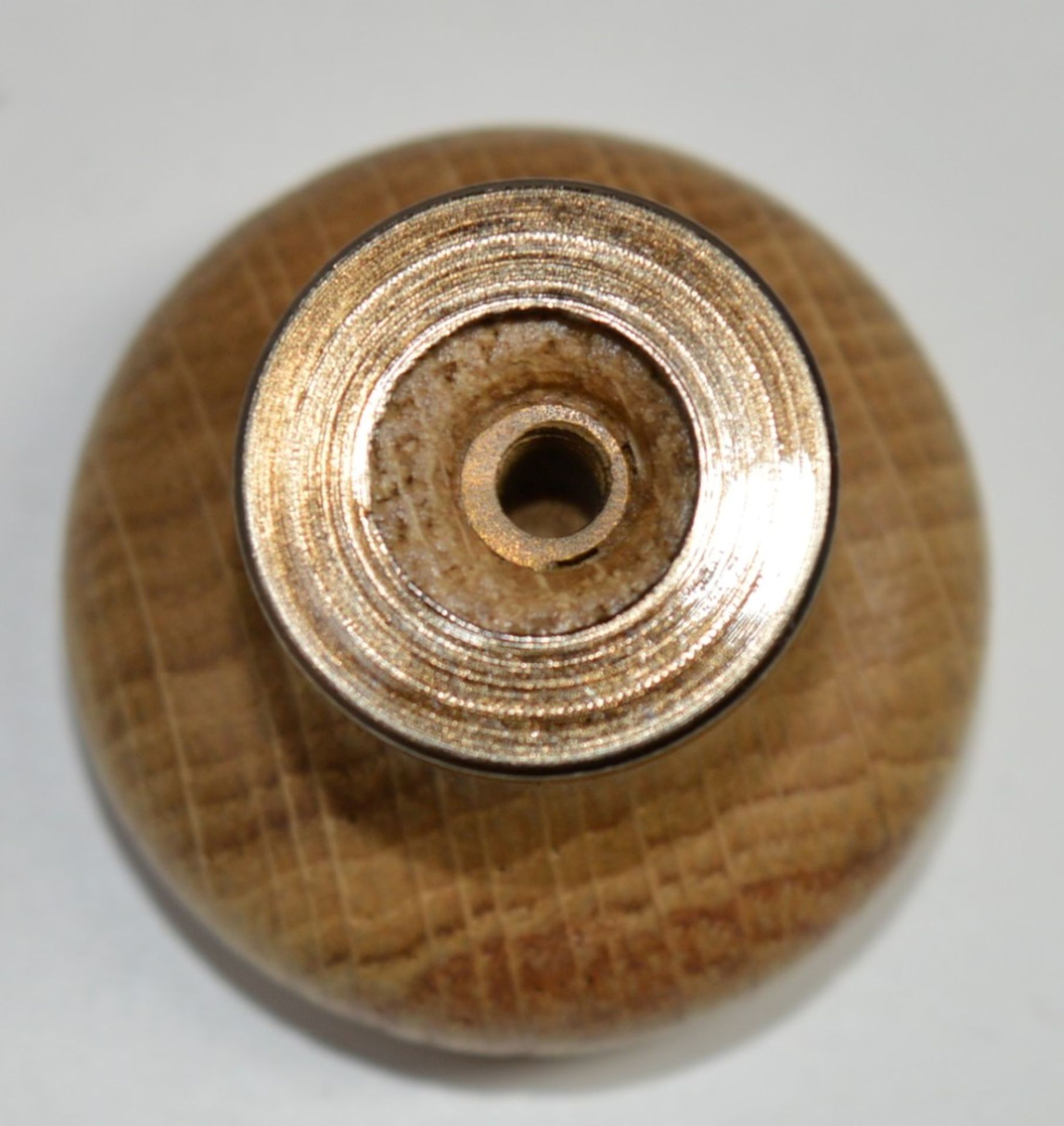 100 x Solid Oak Door Knobs With Brass Detail - Brand New - Individually Bagged With Fittings Ready - Image 3 of 4