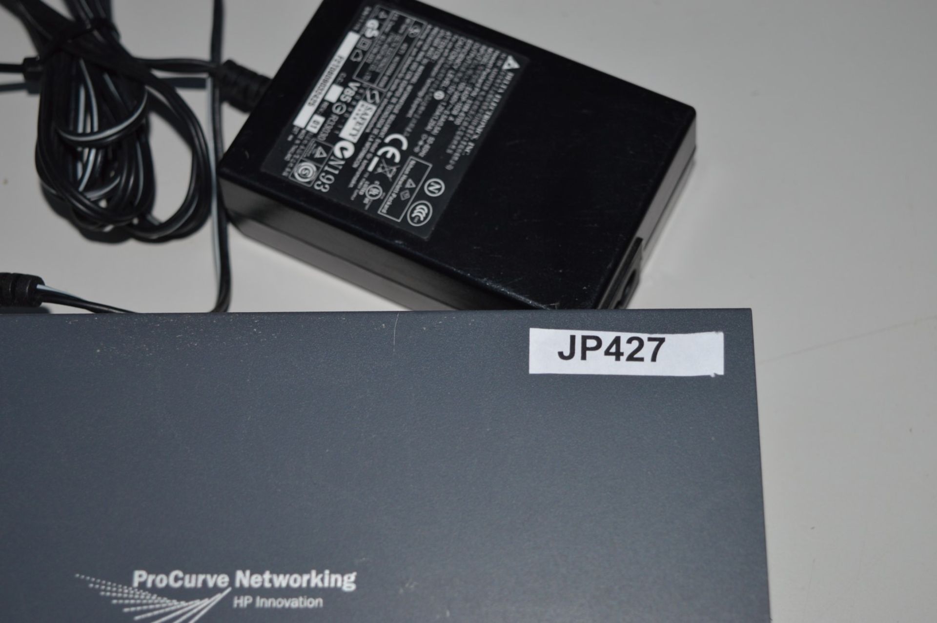 1 x HP ProCurve J9077A 1400-8G Network Switch - Includes Power Supply - Ref JP427 - CL011 - - Image 4 of 4