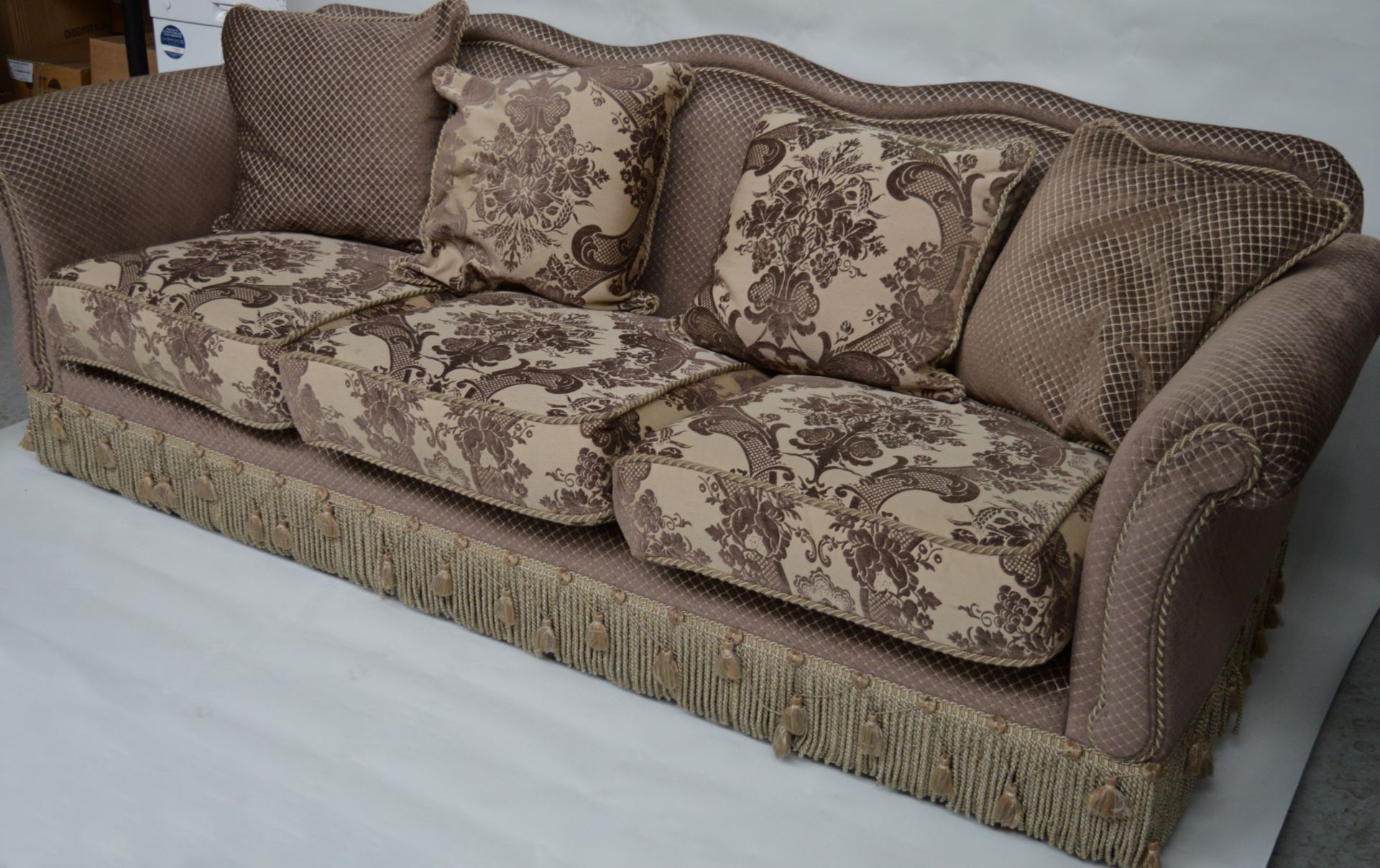 1 x Parker & Farr Abigail Special Sofa - Dimensions W240 x H87 x D89cm - Ref: 4081161 - CL007 - - Image 19 of 20