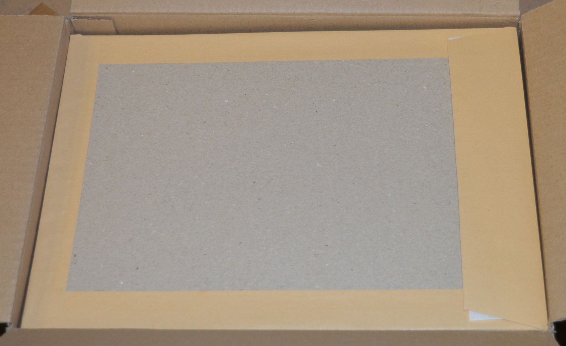 125 x Board Back Peel & Seal C4 Manilla Envelopes - 324x229mm 120gsm - Brand New Stock - CL185 - Ref - Image 2 of 4