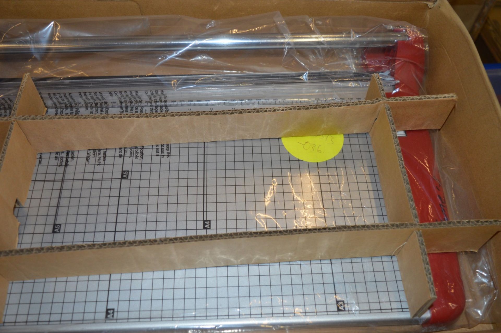 1 x Razorback A3 Heavy Duty Rotary Paper Trimmer - Unused in Original Box - Self Sharpening - Strong - Image 6 of 7