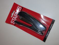 40 x New Packaged Staples Black Staplers - Ref: DRT0128 - CL185 - Location: Stoke-on-Trent ST3 Supp