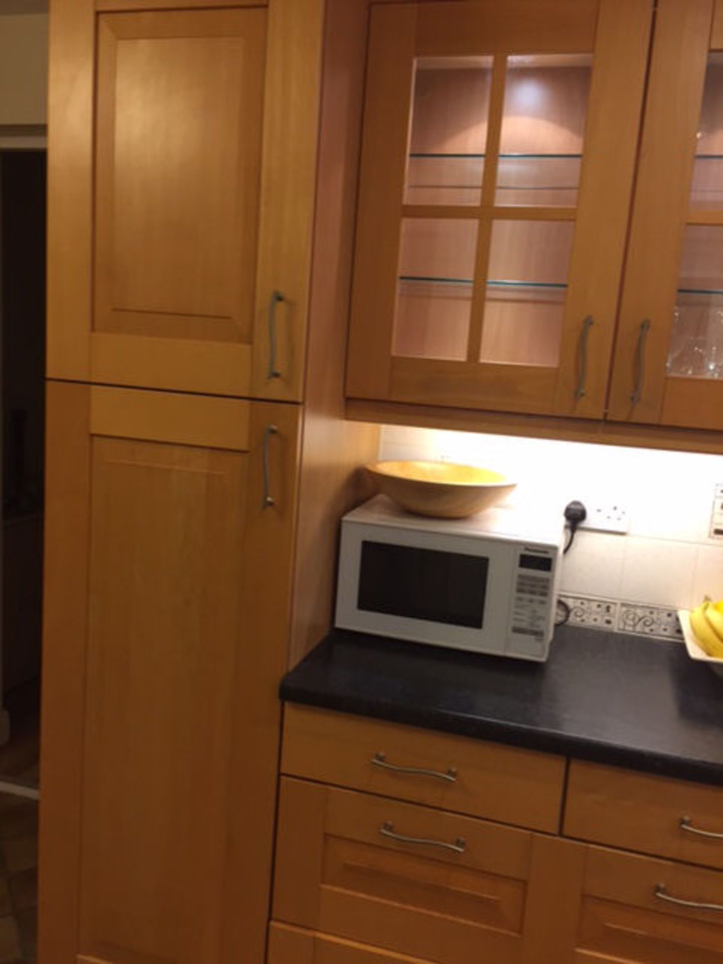 1 x Bespoke Solid Wood Fronted Fitted Kitchen With Branded Appliances - Preowned In Good - Image 10 of 22