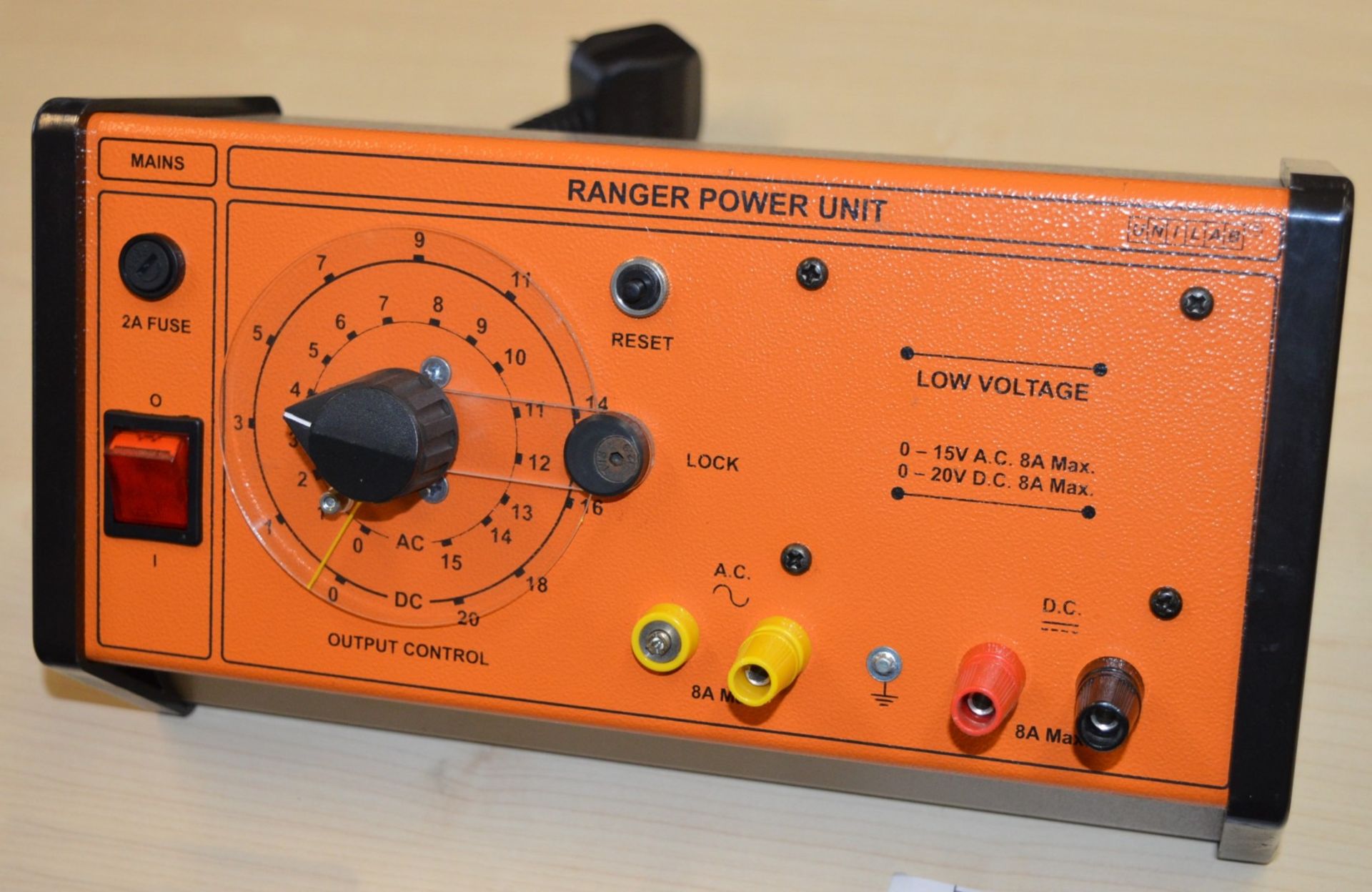 1 x Ranger Power Unit - Retro Range - Variable AC Upto 15 Volts and DC Upto 20 Volts - Ideal For