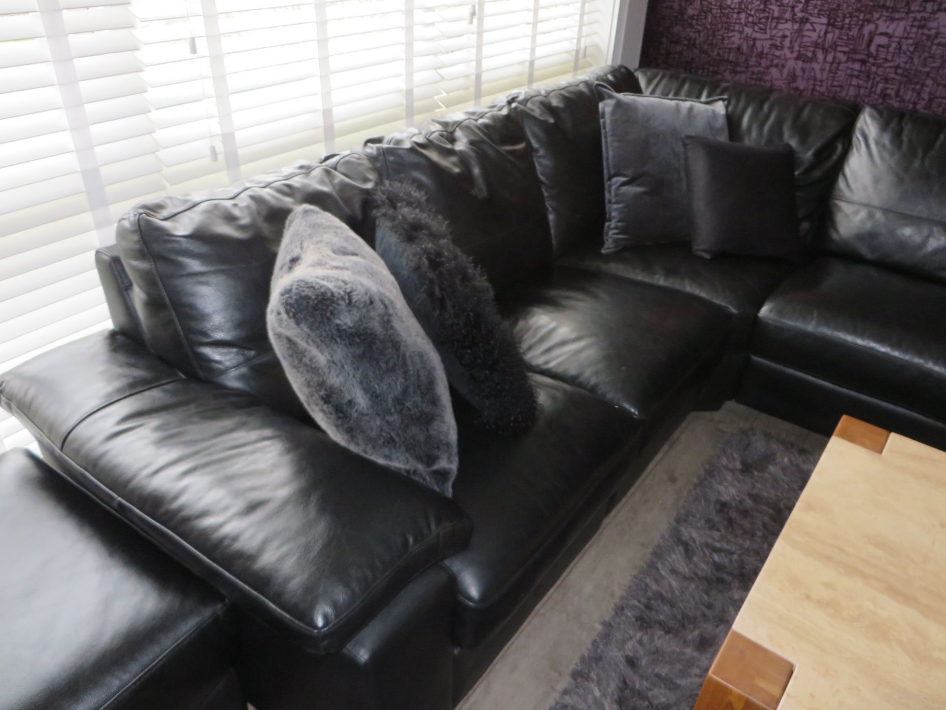 1 x Large Black Leather DFS Corner Sofa with 1 x Pouffe- Excellent Condition - Over £4000 new - Image 7 of 17