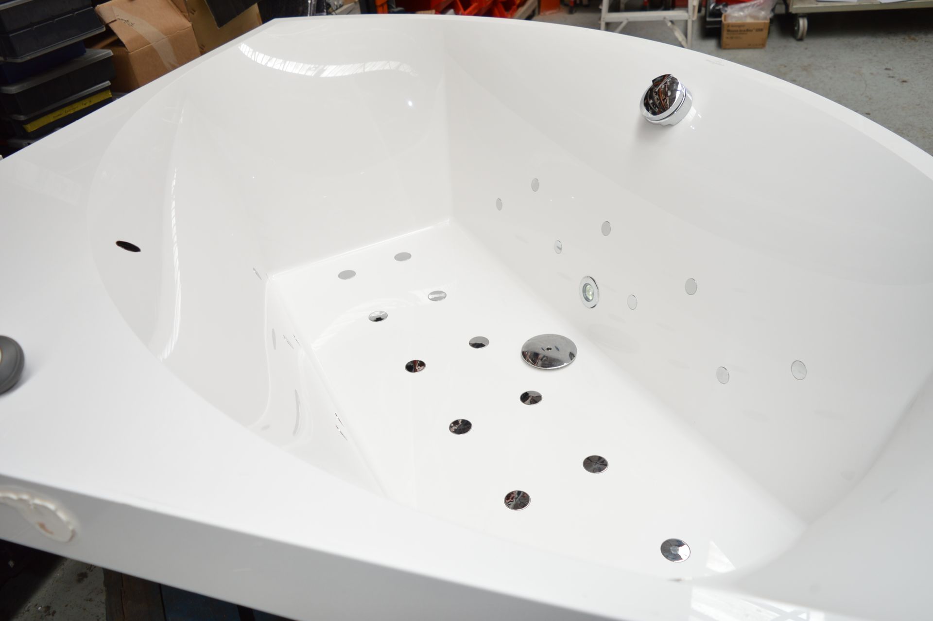 1 x Luxurious Villeroy & Boch Corner Whirlpool Bath - The Ultimate Fitness Combipool - Features 28 - Image 10 of 24