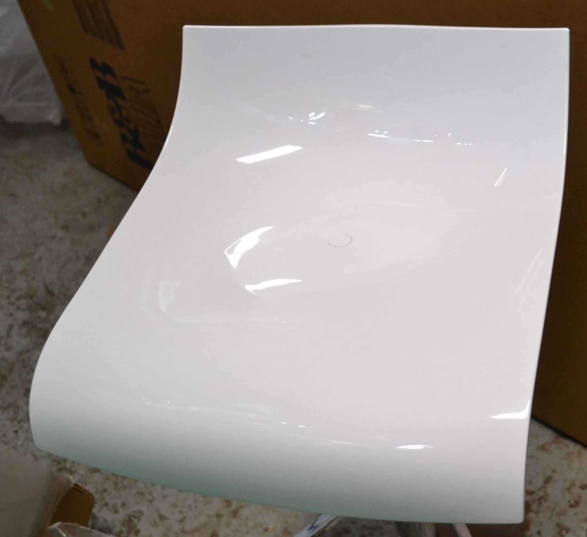 1 x Ligne Roset Pam Stool In White - Dimensions: Width 42 x Max Height 92 x Depth 42cm (inc - Image 4 of 7