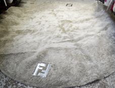 1 x FENDI "INDIA" Circular Rug In Soft Grey - Diameter: 10ft (304.8cm) - Viscose - Ref: 3871714 P3 -