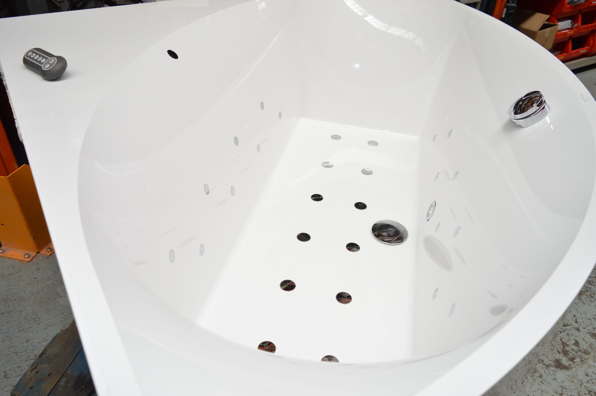 1 x Luxurious Villeroy & Boch Corner Whirlpool Bath - The Ultimate Fitness Combipool - Features 28 - Image 5 of 24