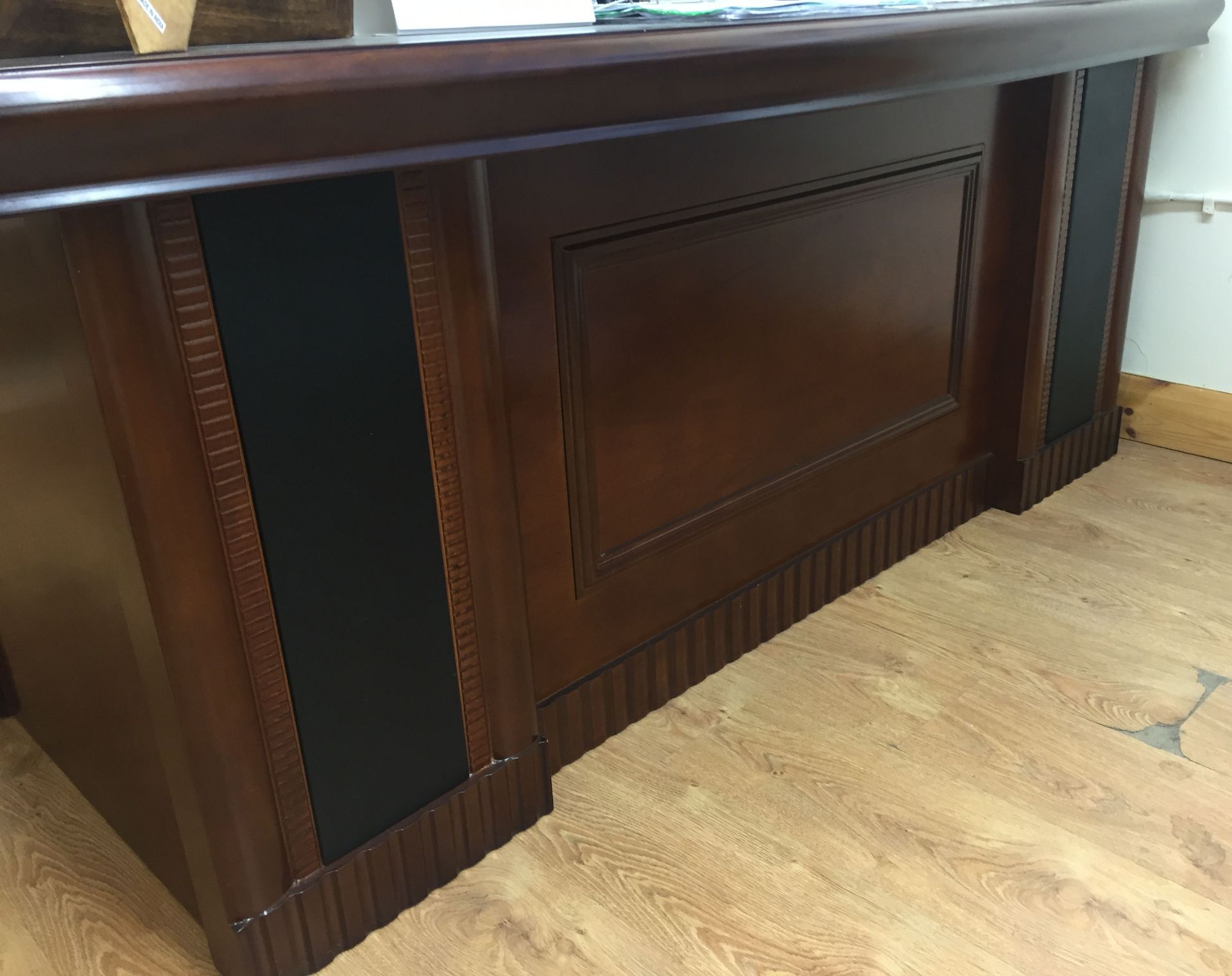 1 x Attractive Luxury Executive Office Desk, Executive Chair, Chest of Drawers and Sideboard - Image 12 of 21