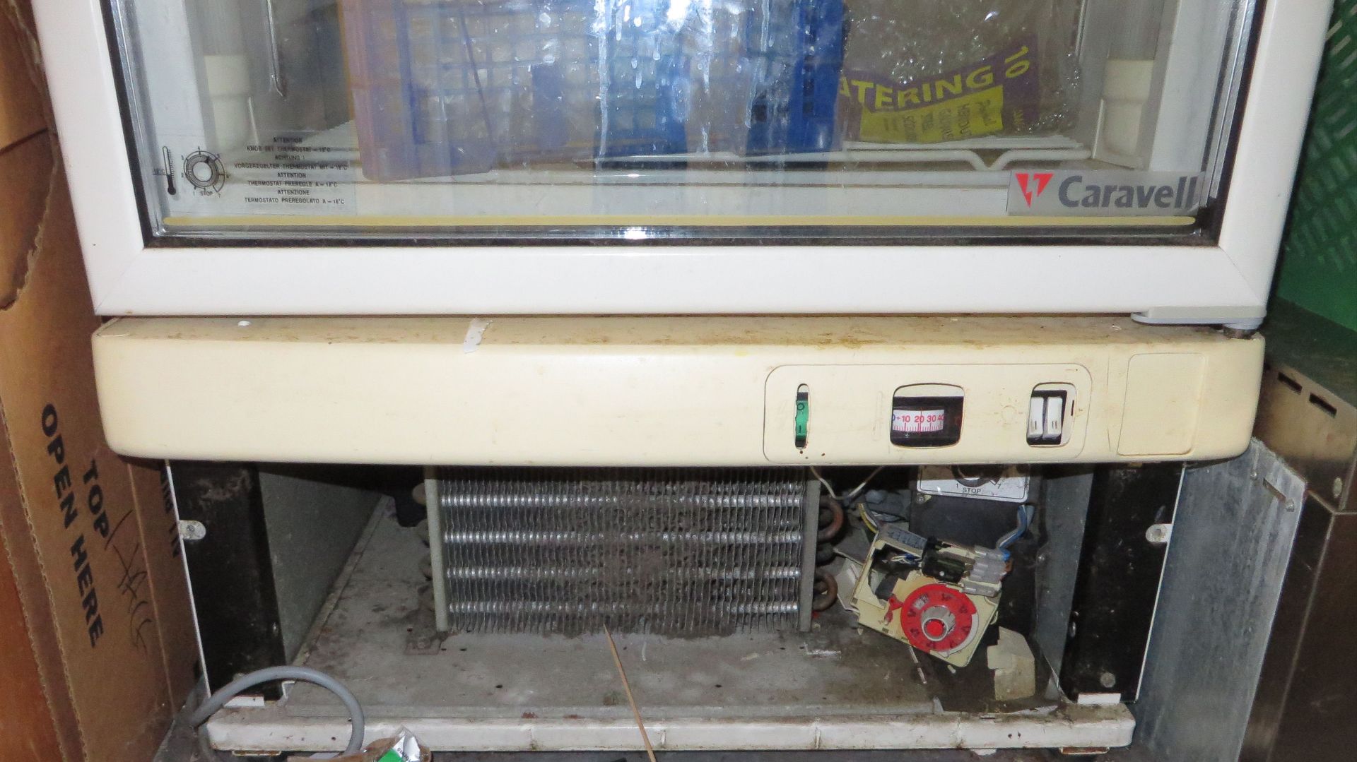 1 x Stand Up Chiller - Condition Unknown - Ref: 08 - CL173 - Location: Altrincham WA15Dimensions: - Image 3 of 6