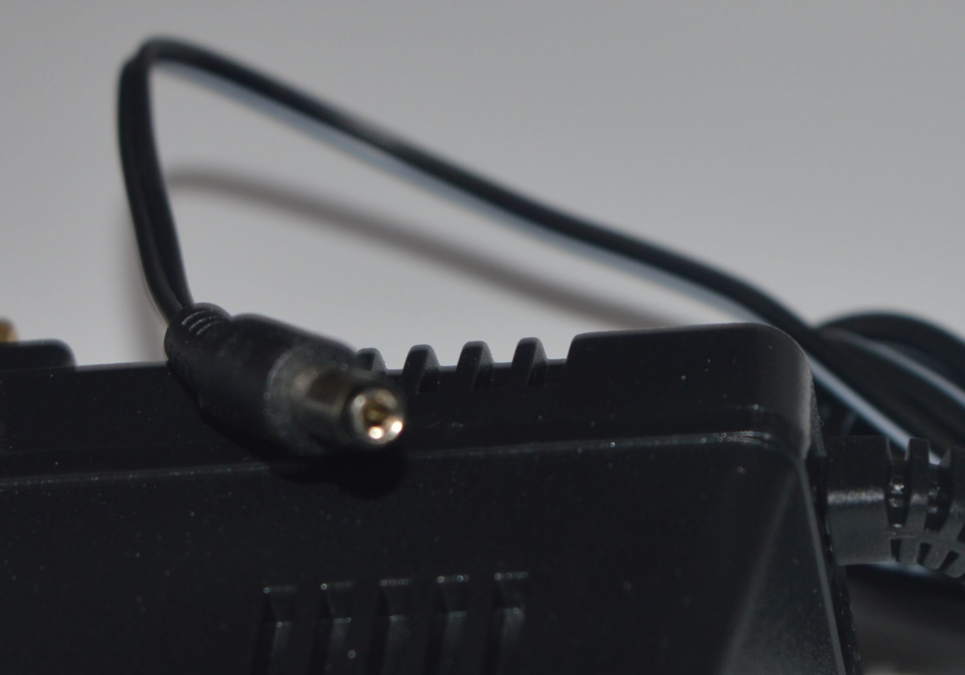 20 x ArtCrylics AC Power Adaptors - Input AC230-50Hz 0.1a - Output 12VDC 500mA - UK Plug - Model - Image 3 of 5