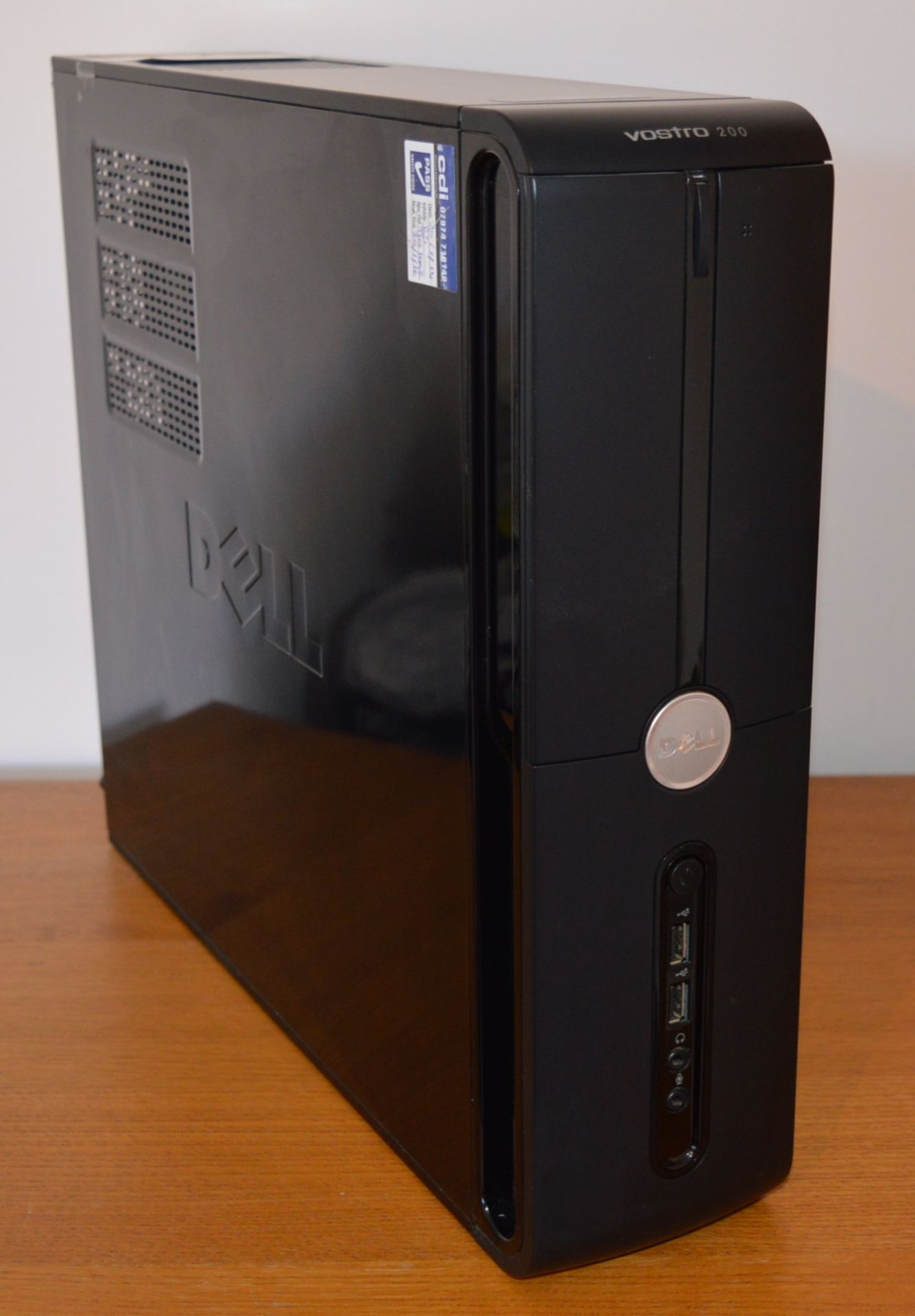 1 x Dell Vostro 220 Desktop Computer - Features Intel 2.0ghz Dual Core Processor, 2gb Ram and DVD - Image 2 of 4