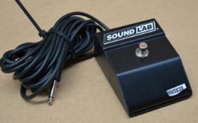 1 x Soundlab Footswitch - Single Button - CL020 - Ref Mus038 - Location: Altrincham WA14