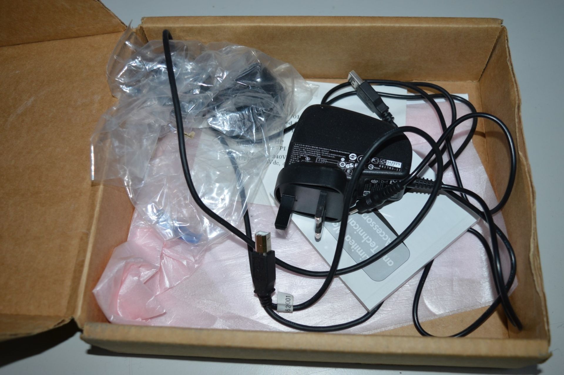 1 x HP USB Docking Station Port Replicator - Model HSTNN-S01X - With Manual and Power Adaptor - - Image 2 of 4