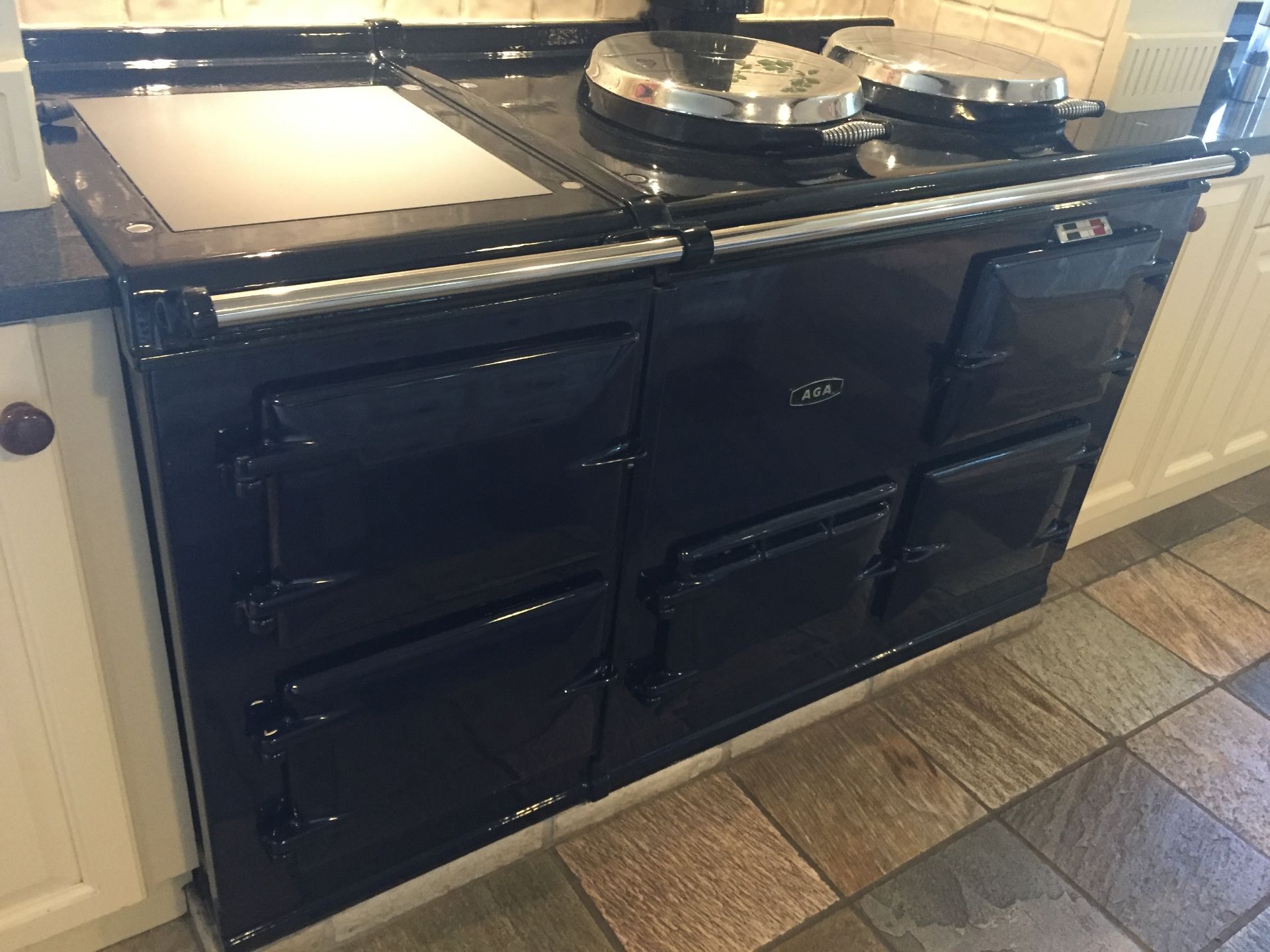 1 x Aga 4-Oven, 3-Plate Dual-Fuel Range Cooker - Cast Iron With Navy Enamel Finish With A Black - Image 12 of 21
