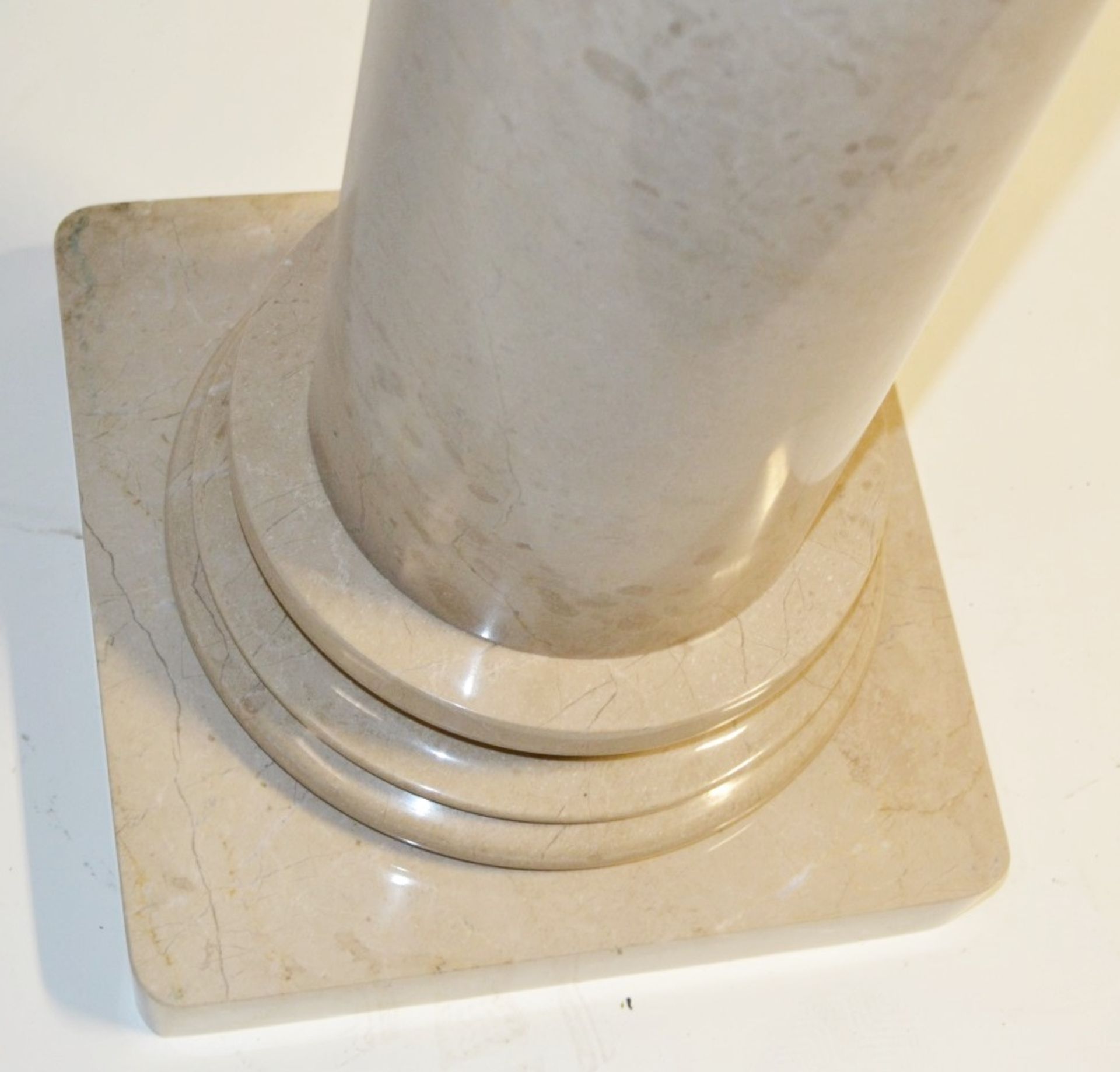 1 x Large Doric Natural Marble Stone Pedestal - Dimensions: 35 x 35 x H92cm - Pre-owned In Great - Image 5 of 7