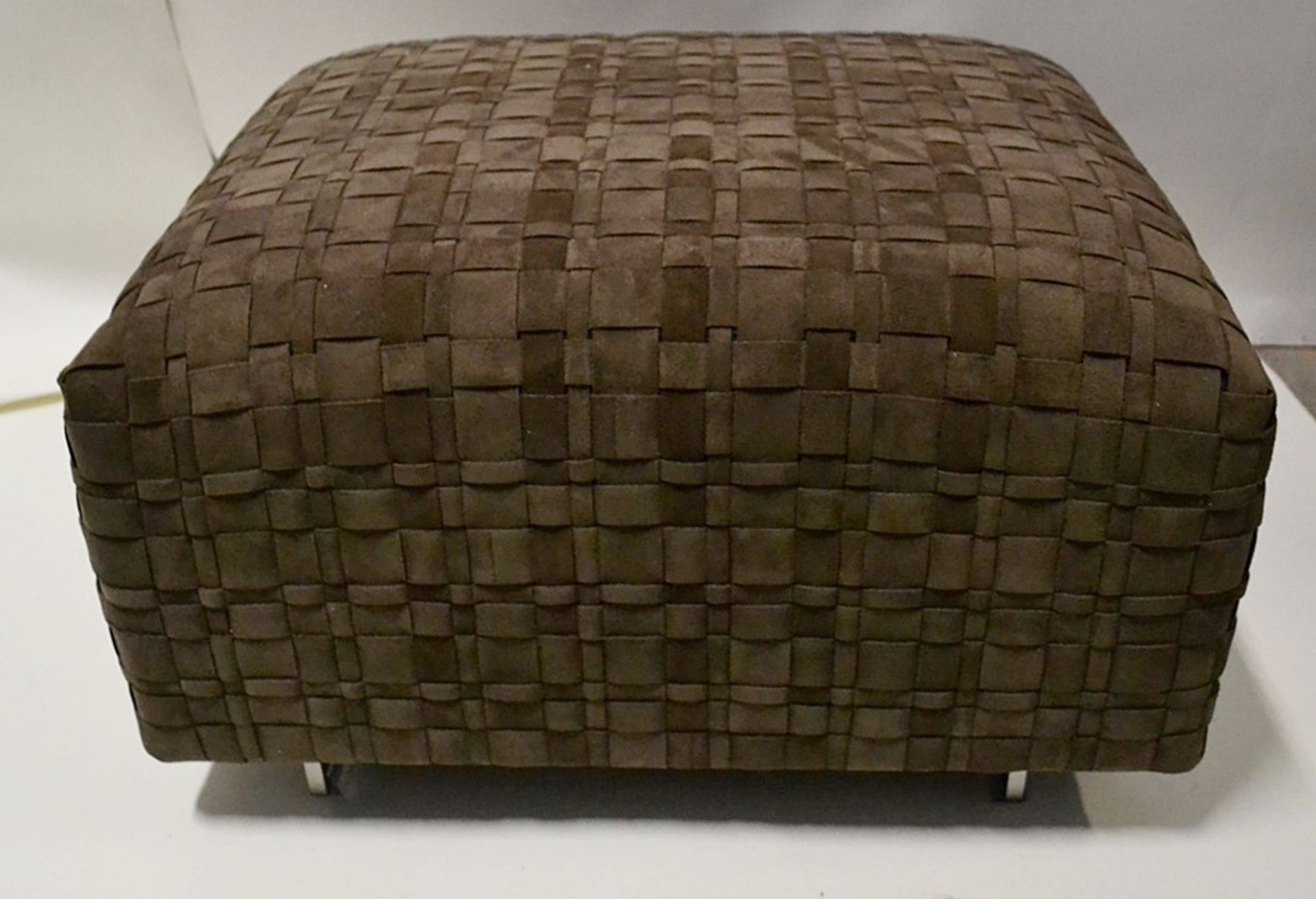 1 x Flexform Bangkok Ottoman - Elegantly Upholstered In Woven Strips of Brown Suede Leather - - Image 3 of 8