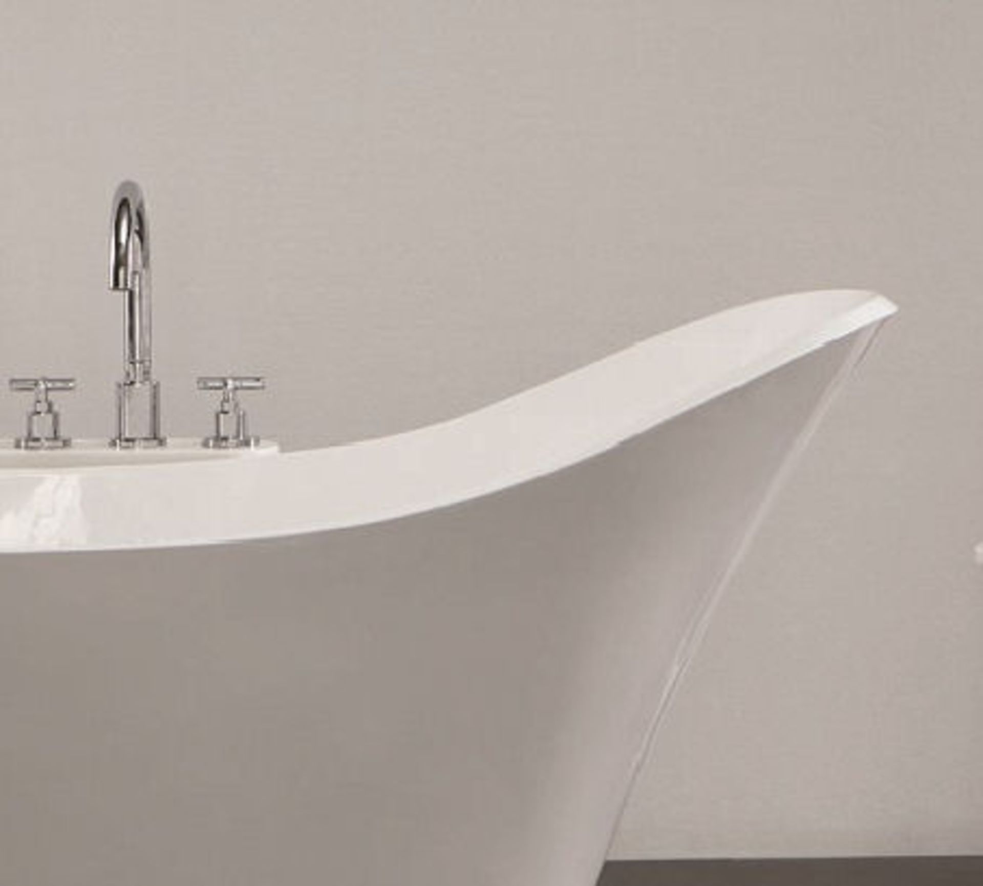 1 x MarbleTECH Curve Bath - A-Grade - Ref:ABT907 - CL170 - Location: Nottingham NG2 - RRP: £2100 - Image 2 of 5