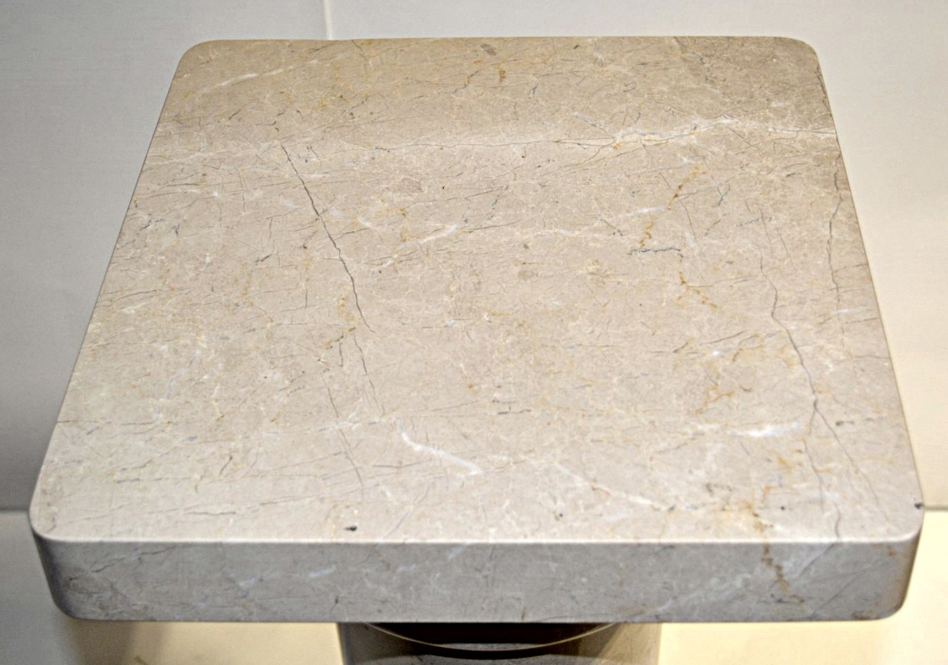 1 x Large Doric Natural Marble Stone Pedestal - Dimensions: 35 x 35 x H92cm - Pre-owned In Excellent - Image 5 of 7