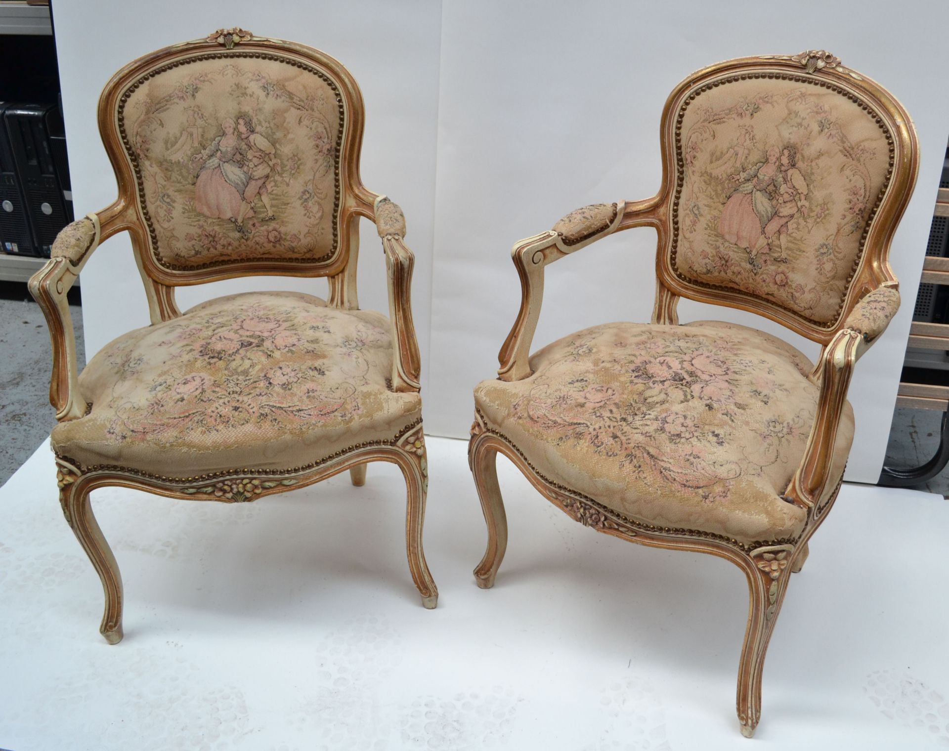 2 x Attractive Waring & Gillow Vintage Chairs - AE002 - CL007 - Location: Altrincham WA14