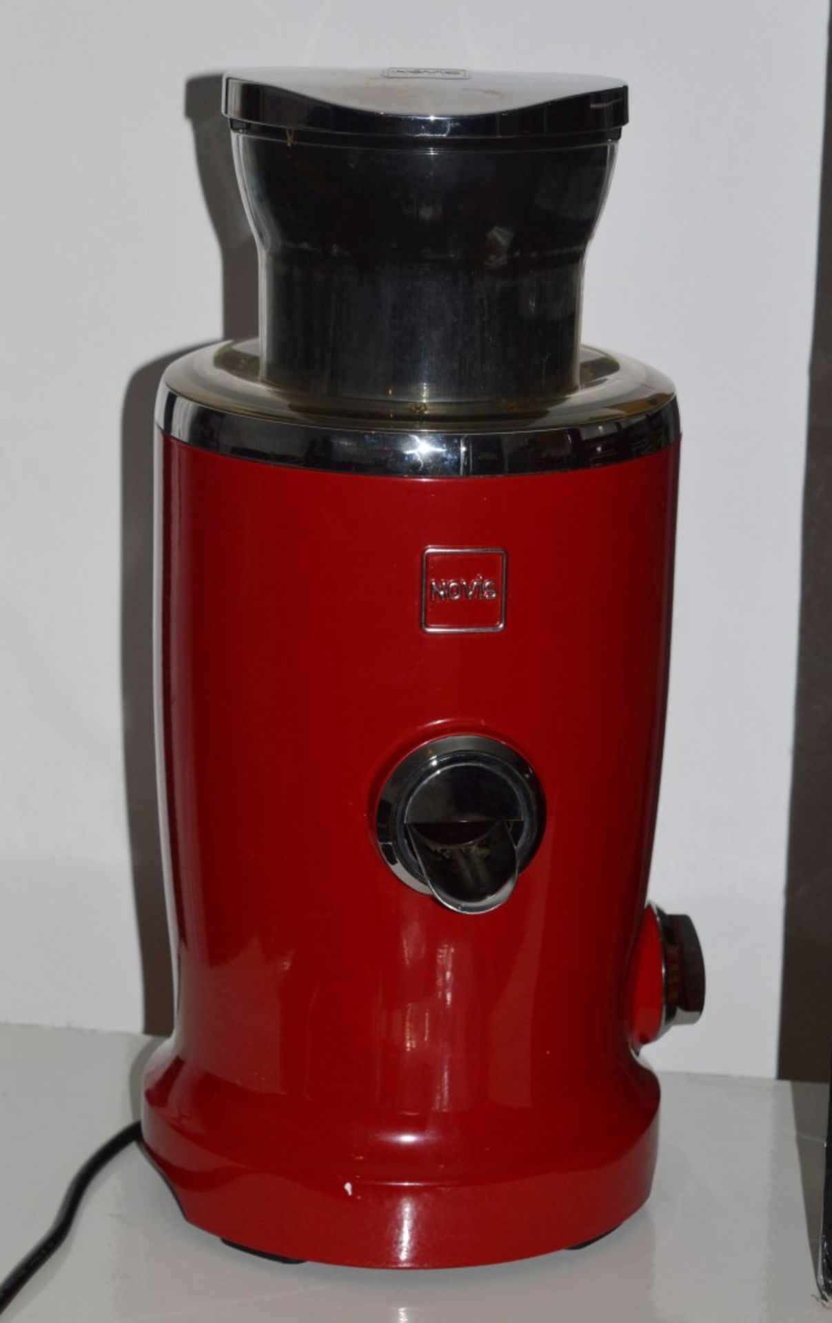 1 x Novis Vita Juice Blender in Red - Made in Switzerkabd For a Natural Healthy Life Style - With - Image 6 of 8