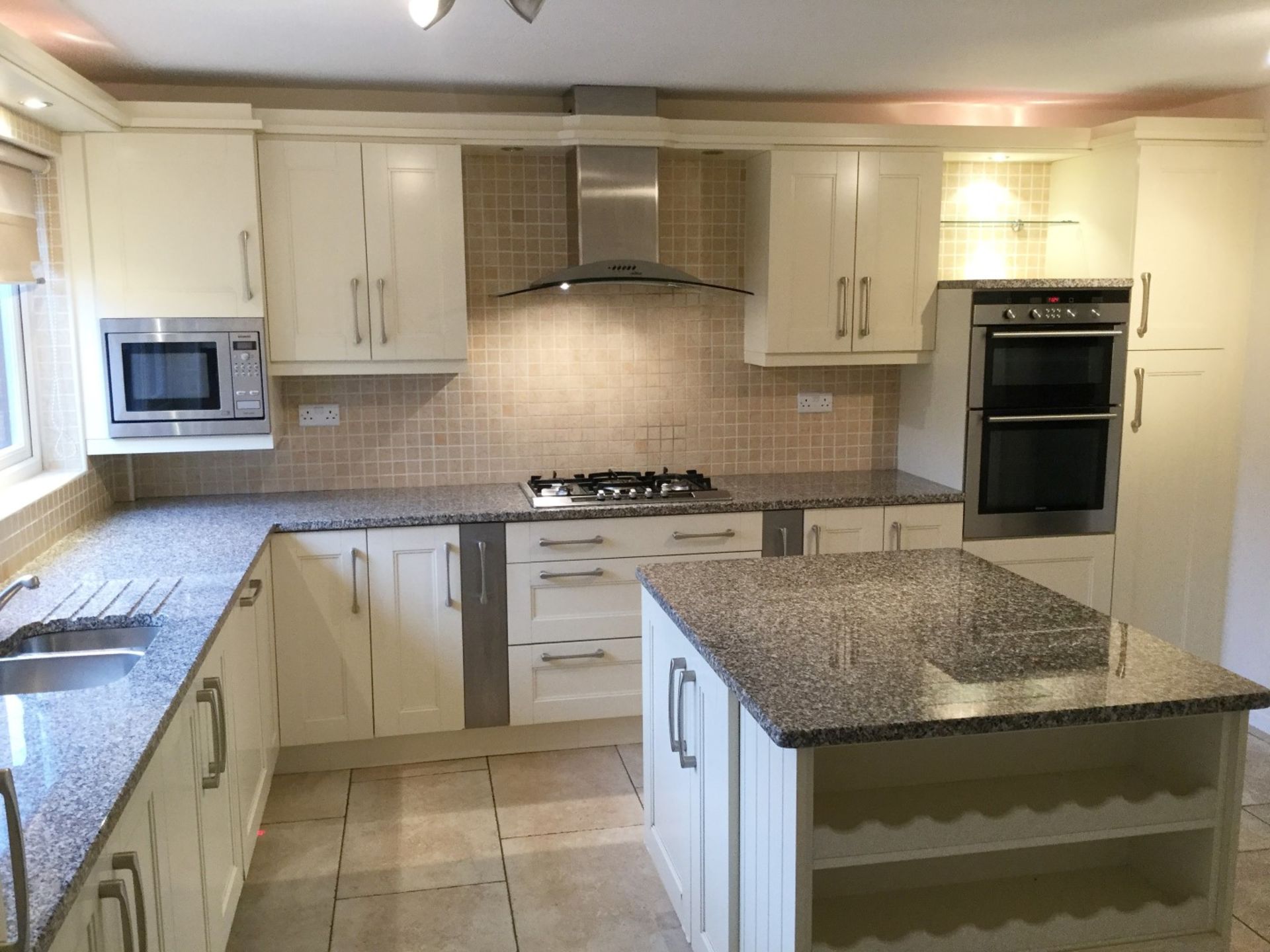 1 x Beautifully Crafted Bespoke Fitted Kitchen With Granite Worktops, Central Island, Utility