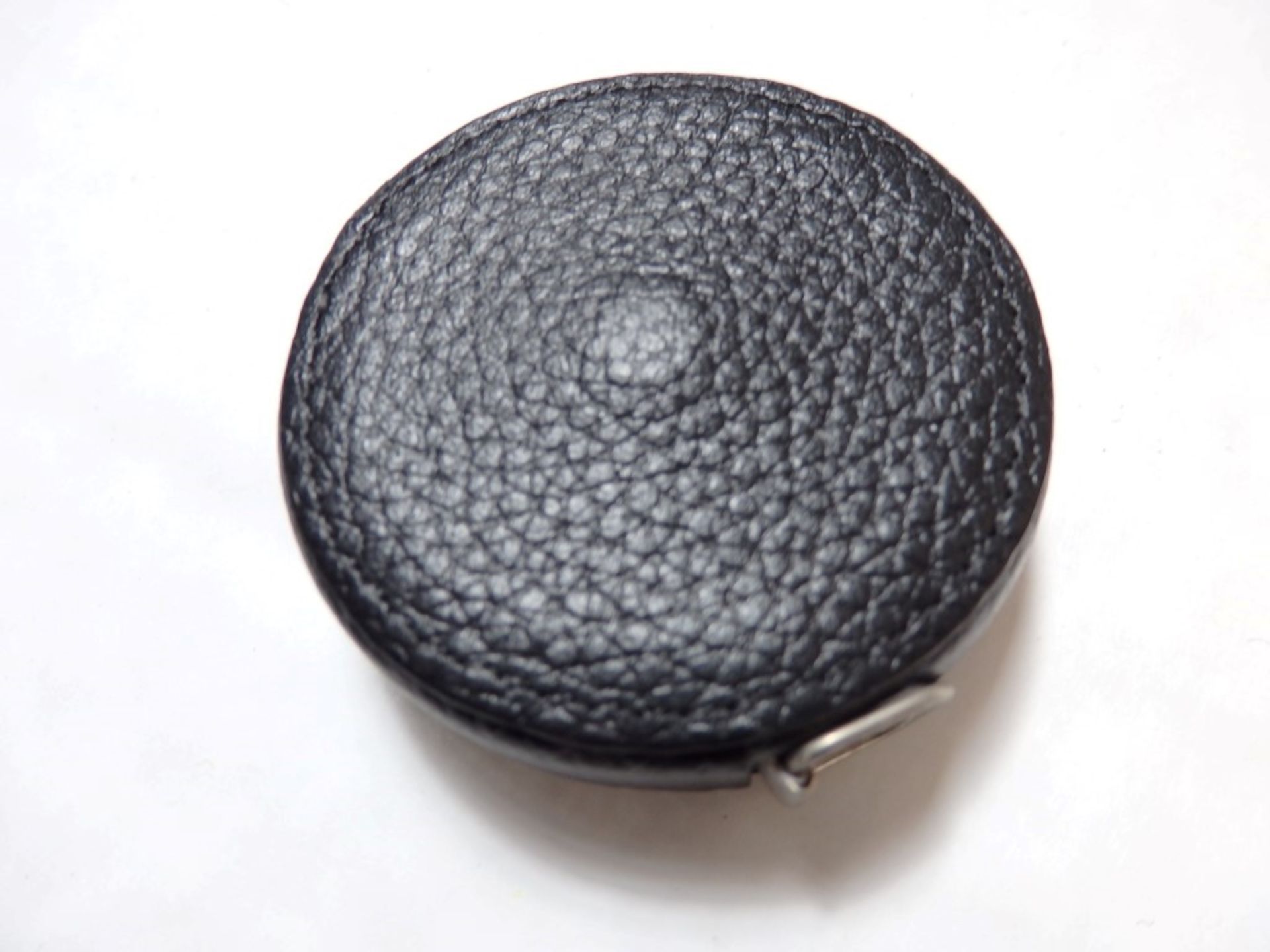 50 x Fine Leather 1.5m Tape Measures By ICE LONDON - Colour: Black - New Stock, Individually Wrapped - Image 4 of 5